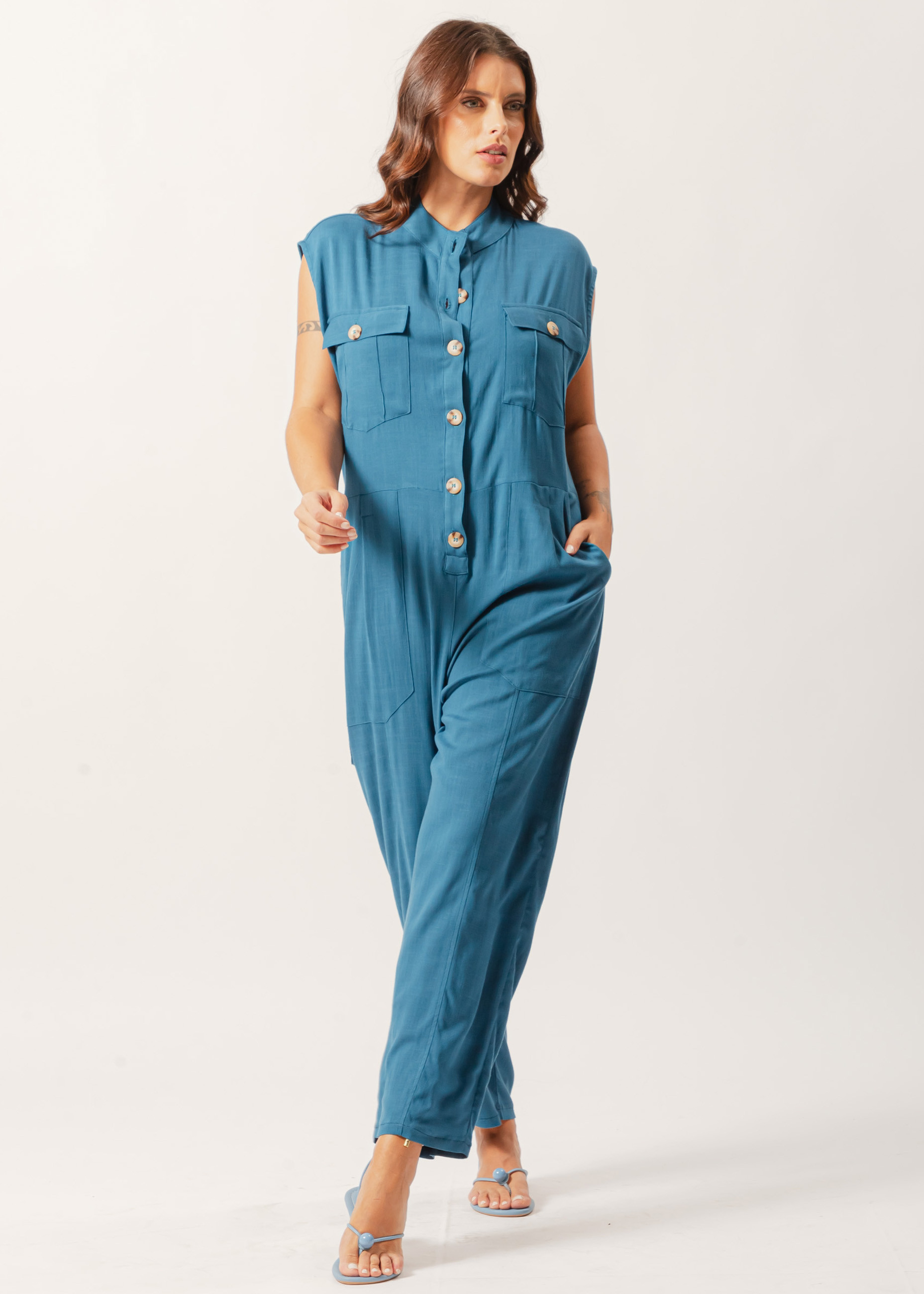 Macacão Vista Botão Linho Petróleo