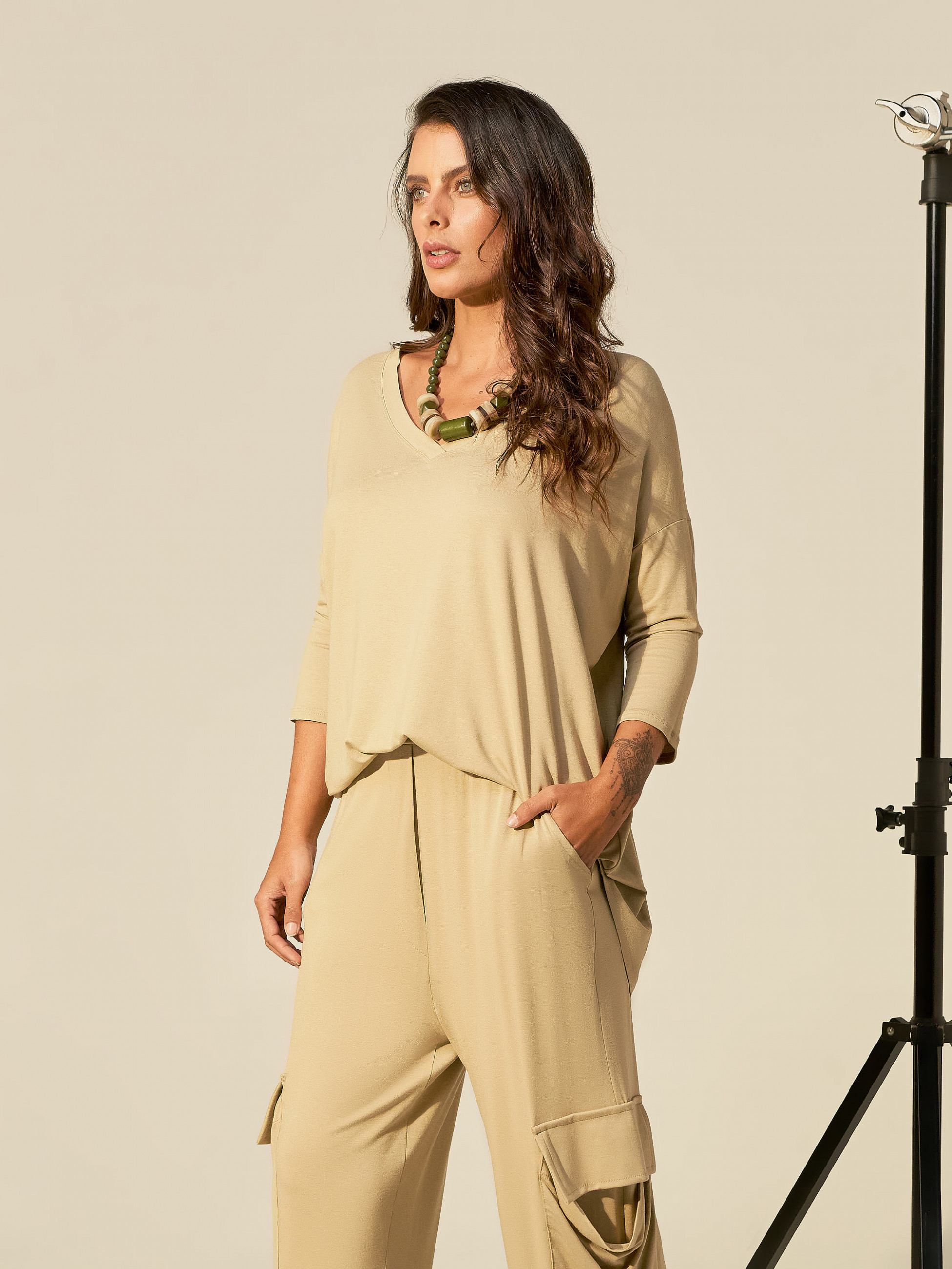 Blusa Morcego Gola V Cáqui