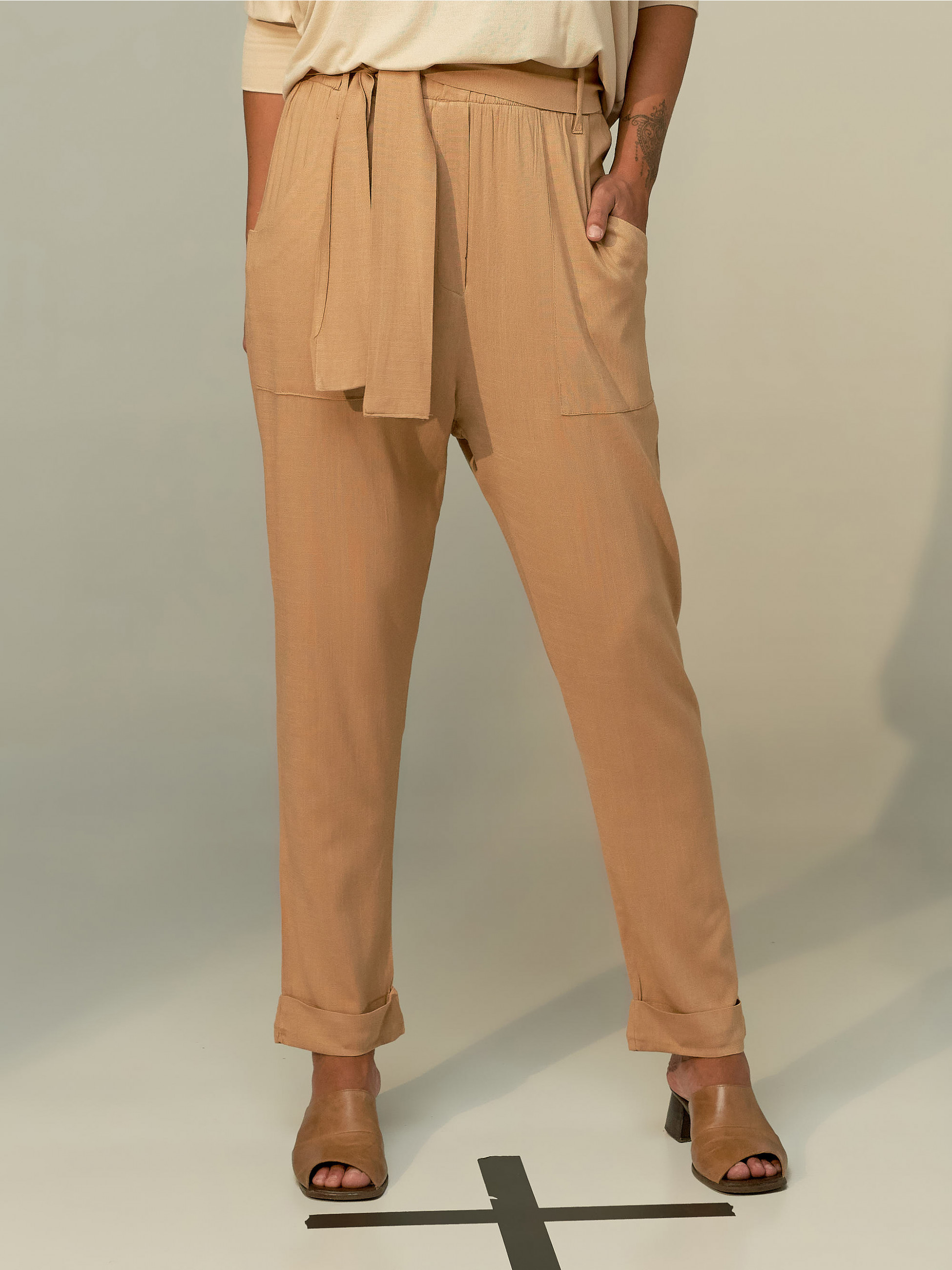 Calça Clássica Linho Areia