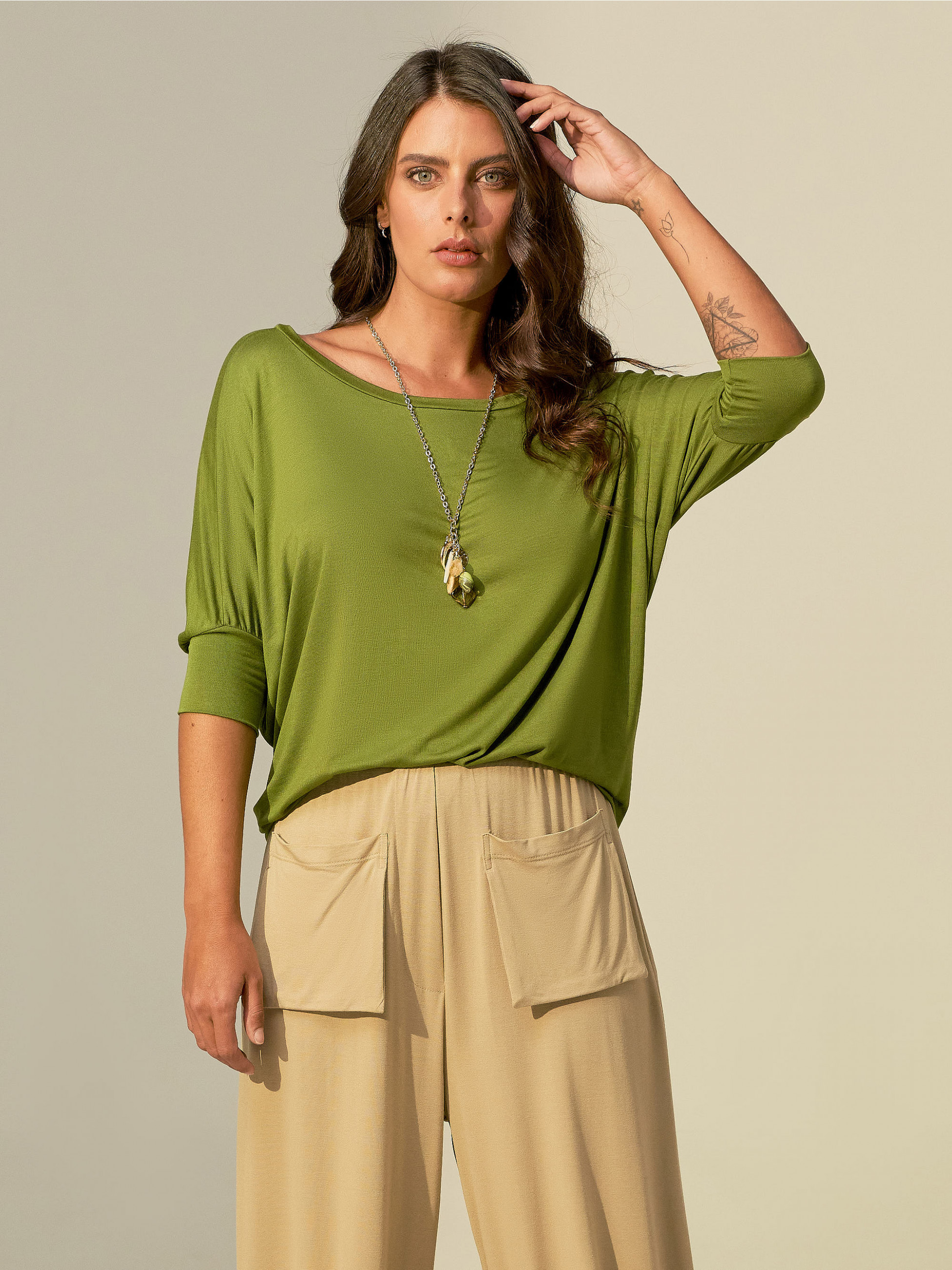 Blusa Quadrada Abacate