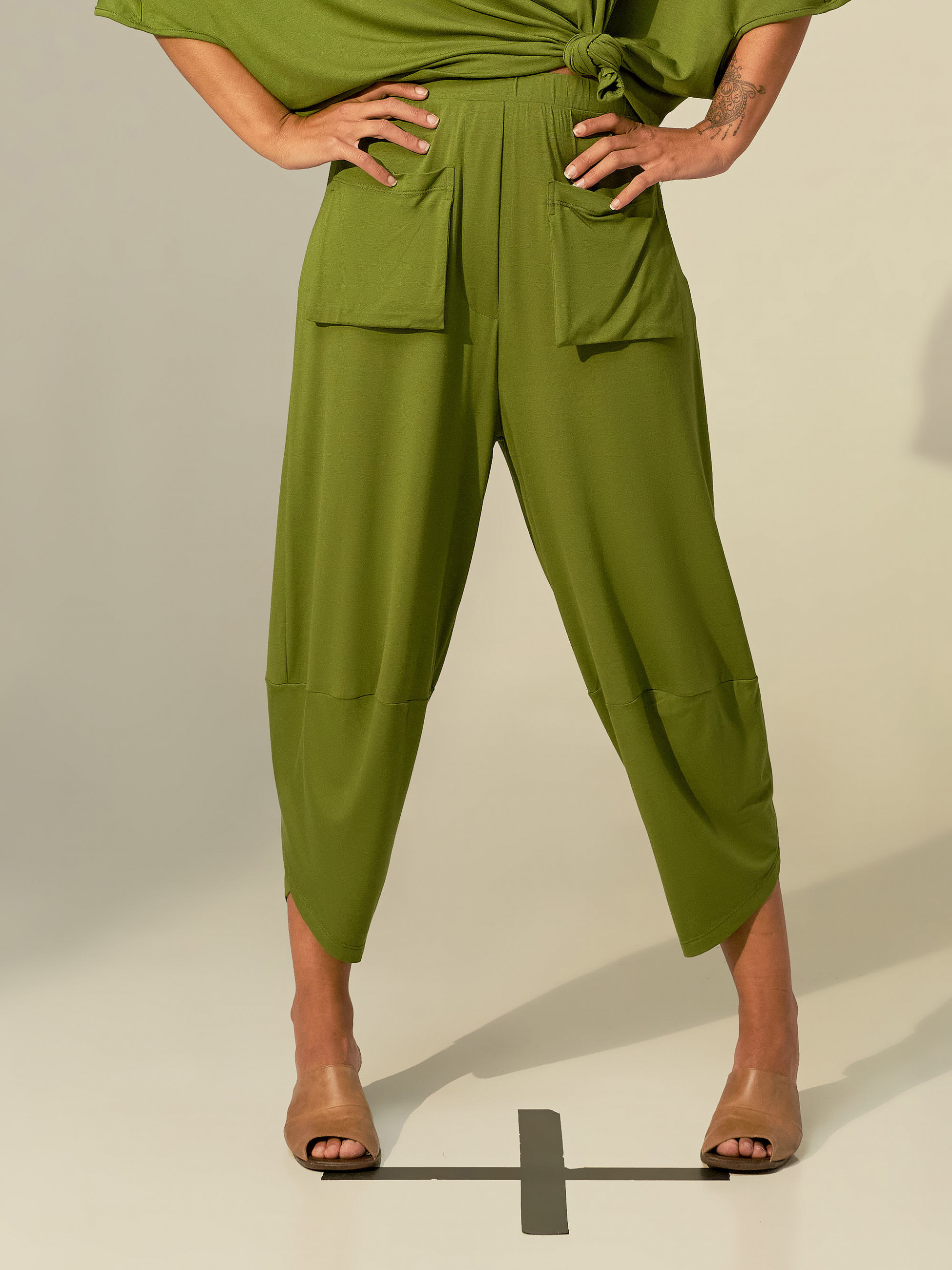 Calça Pantacourt Abacate