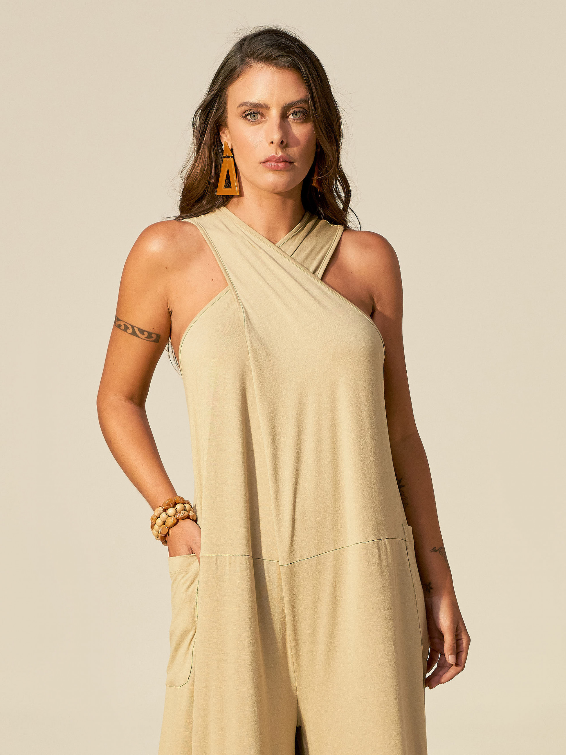 Macacão Alça Cruzada Cáqui