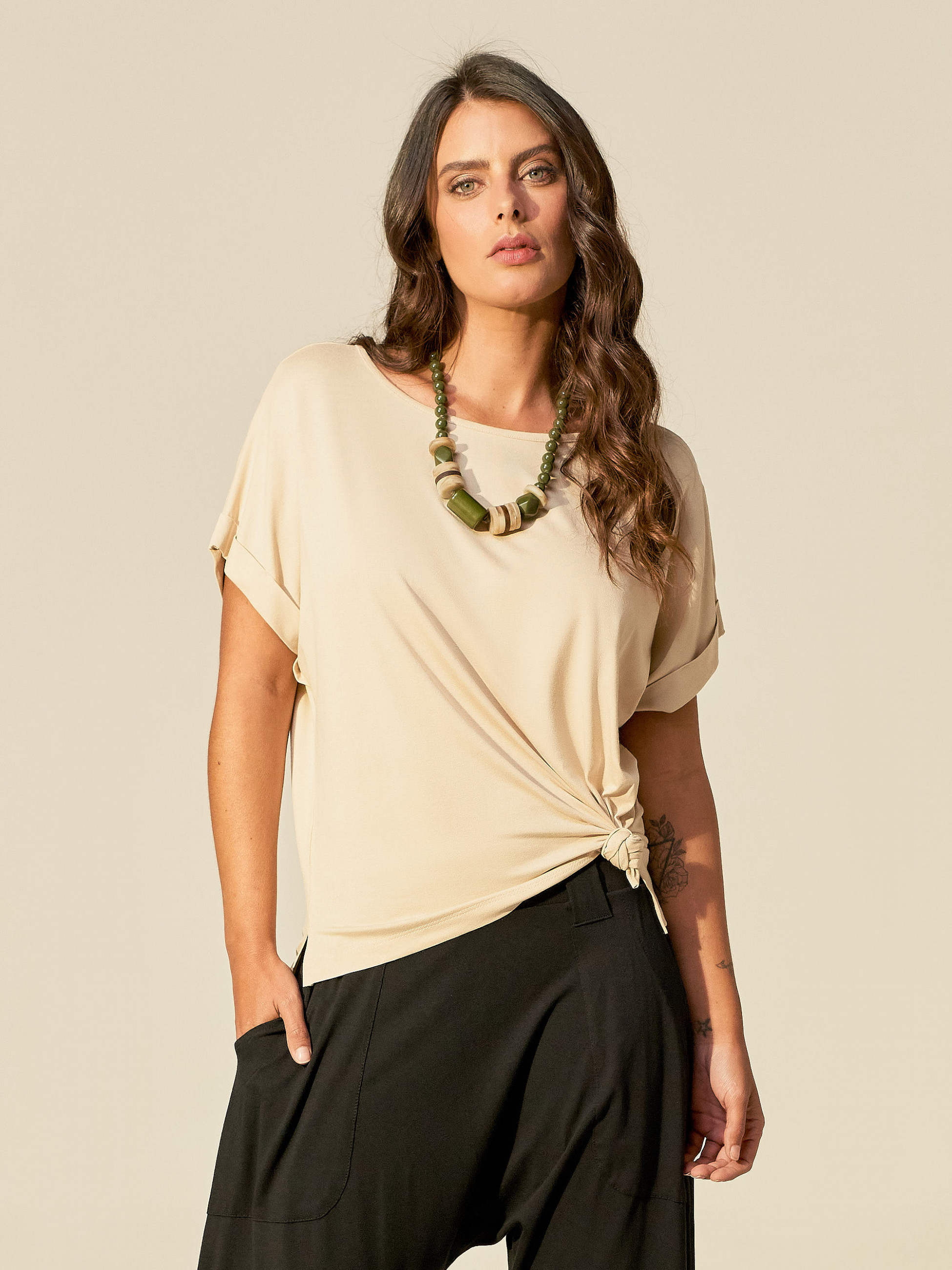 Camiseta Manga Morcego Areia