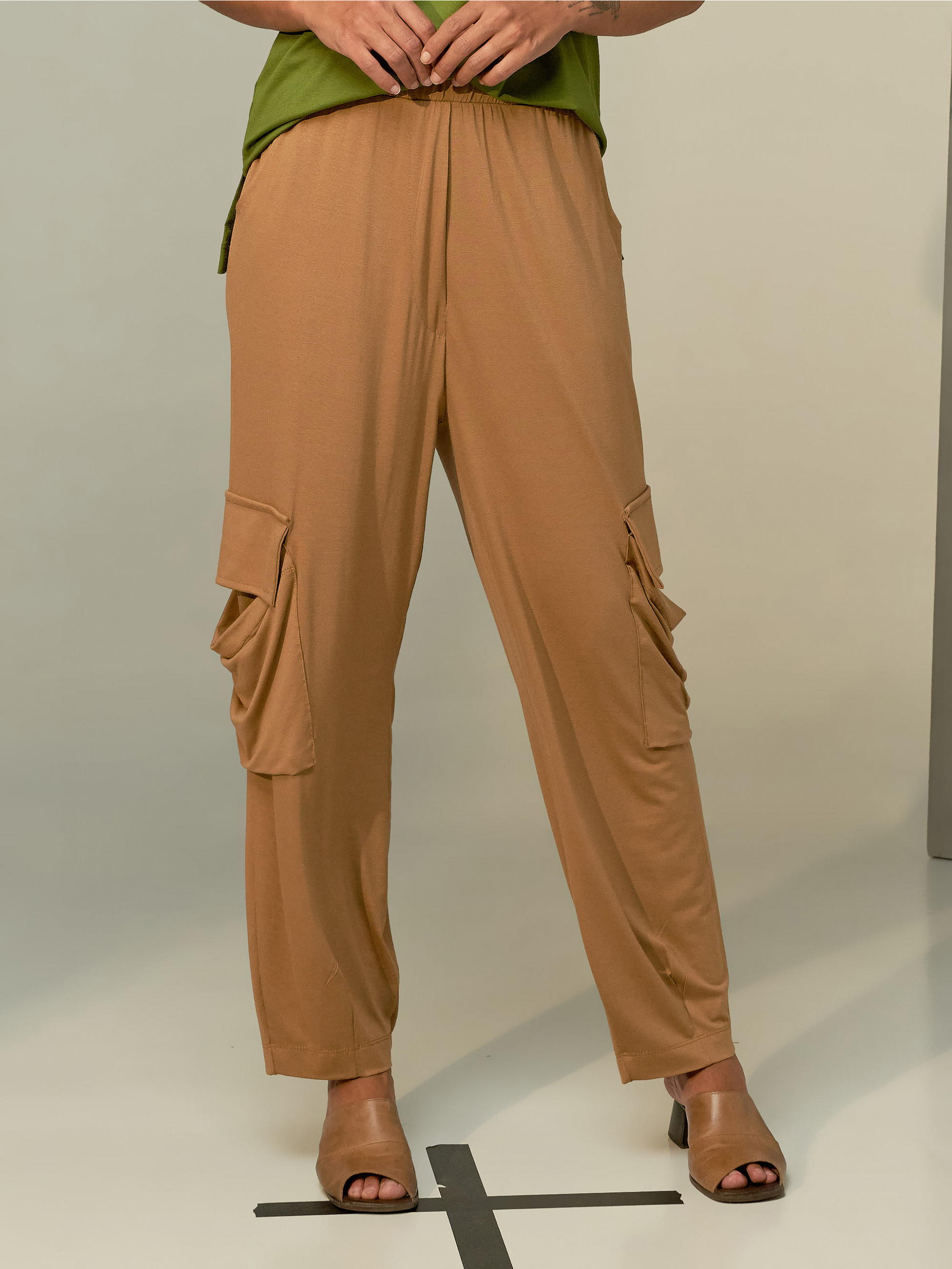 Calça Pantacourt Bolso Lateral Tamarindo