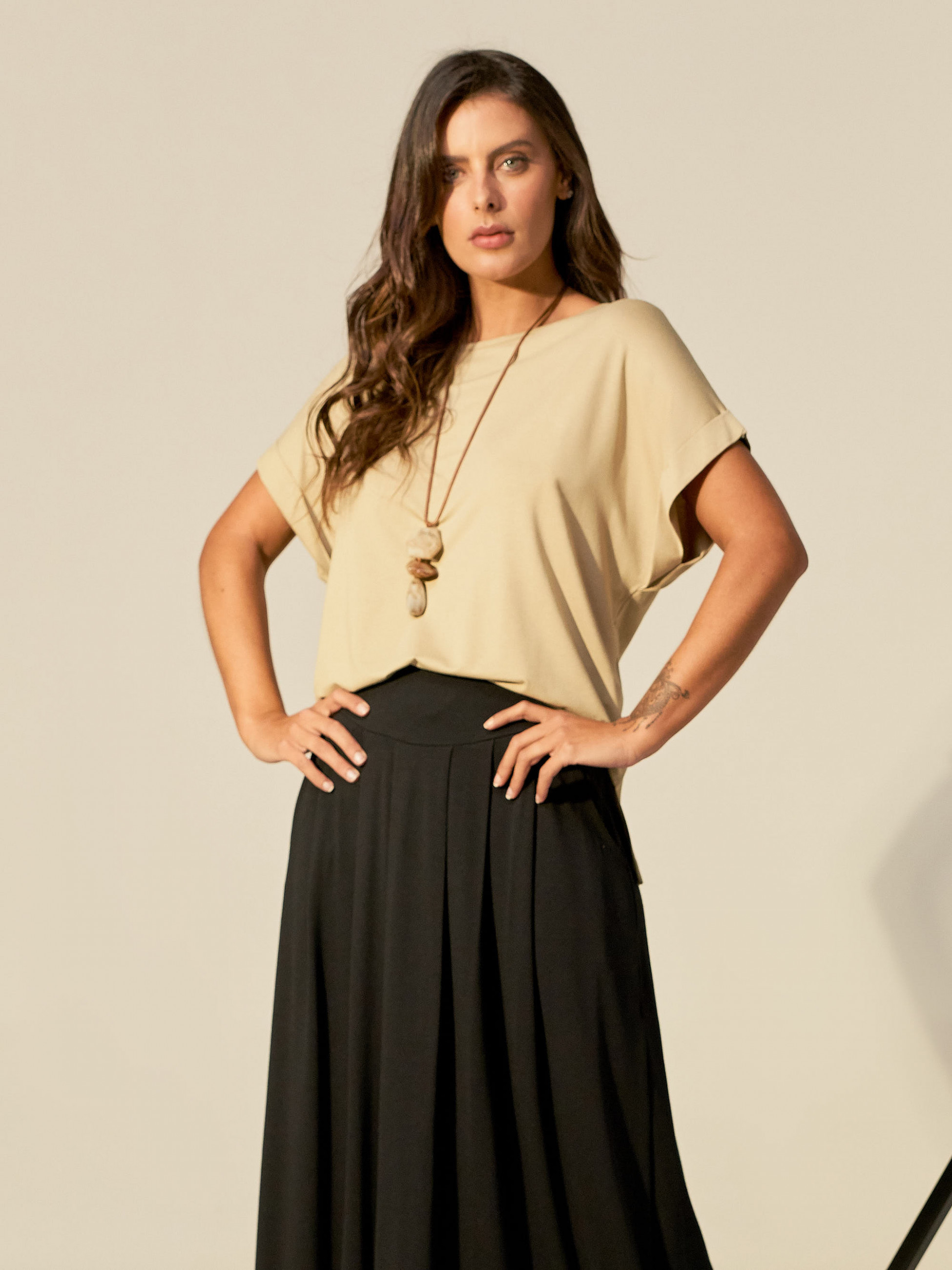 Camiseta Manga Morcego Cáqui