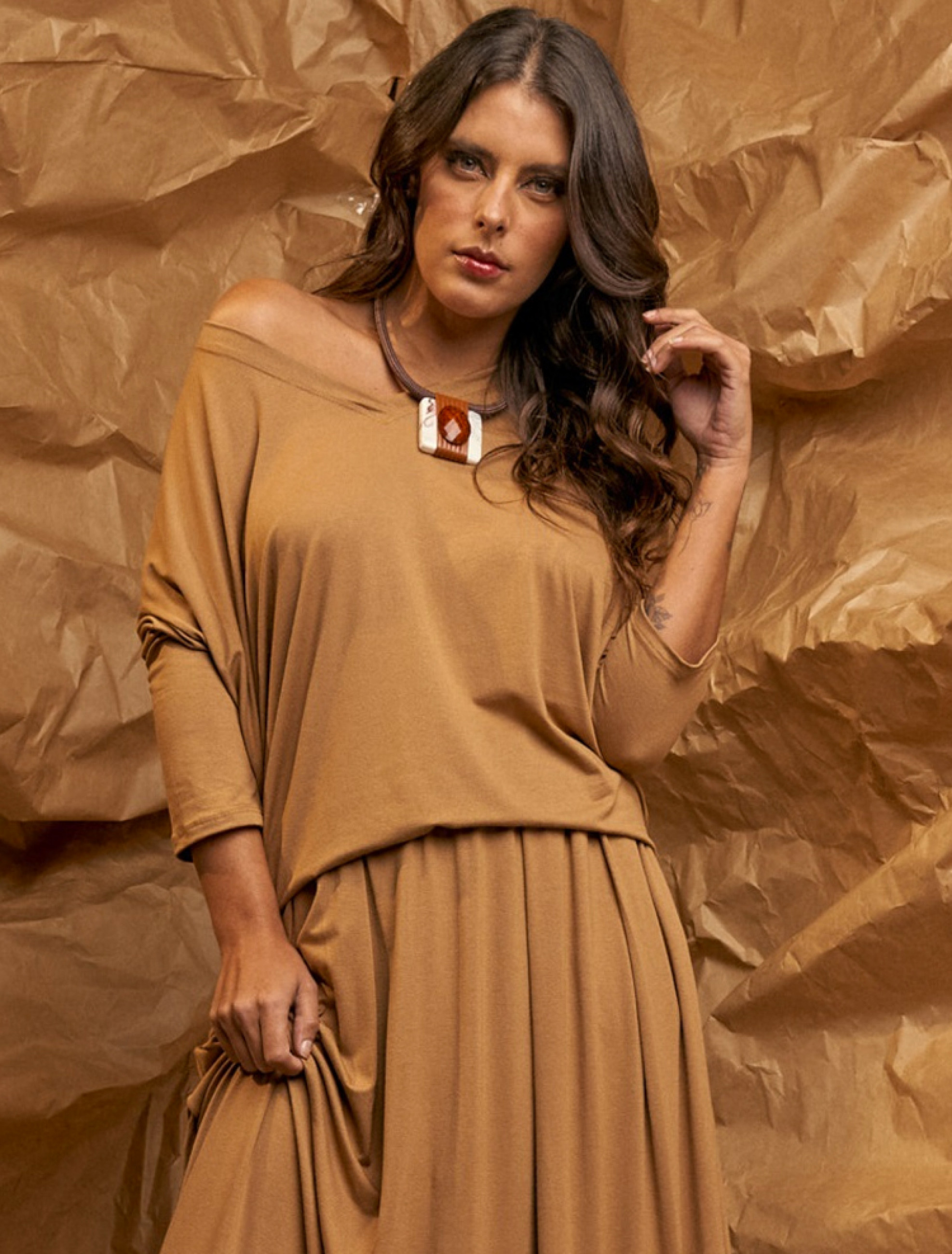 Blusa Morcego Gola V Caramelo
