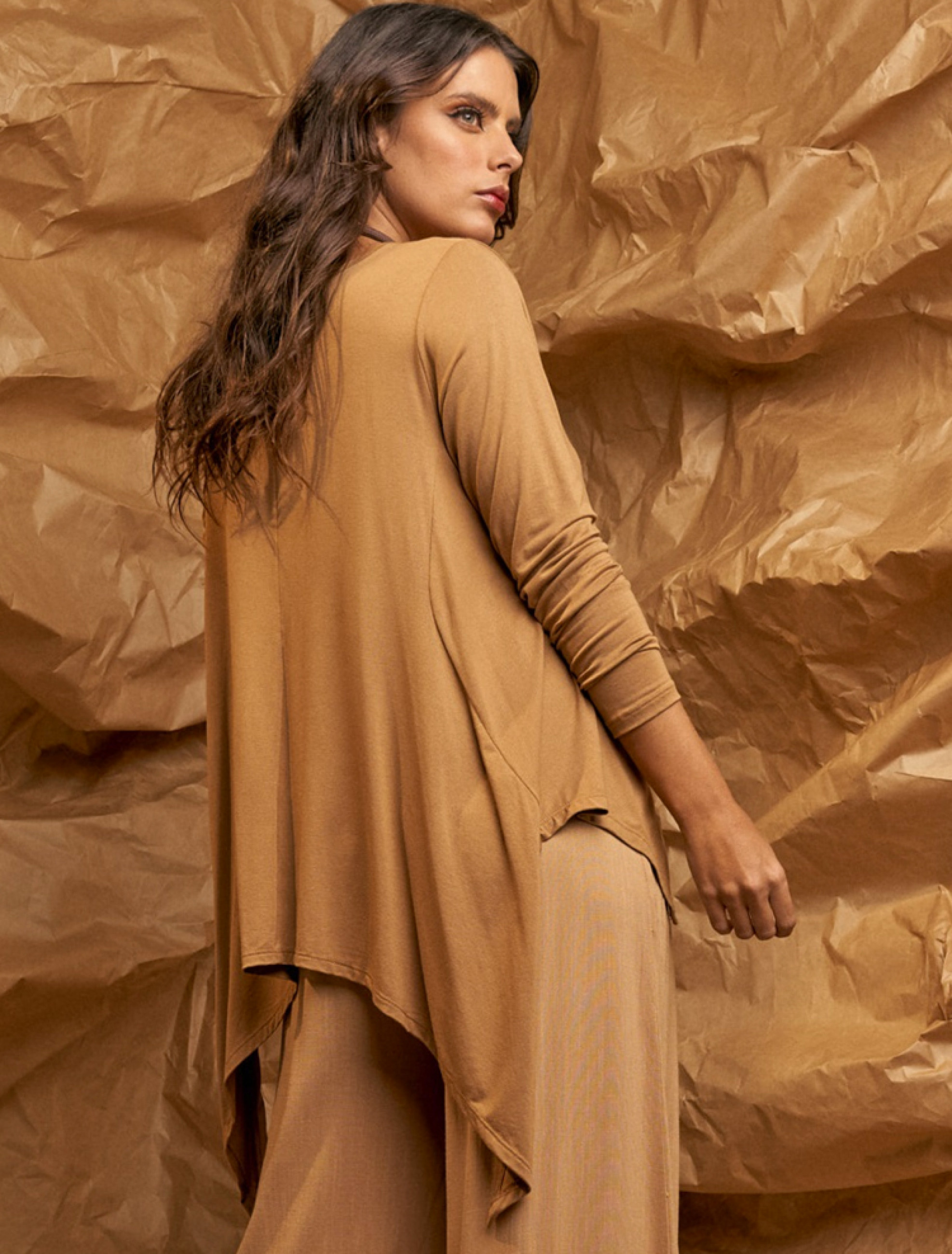 Blusa Ponta Manga Longa Caramelo