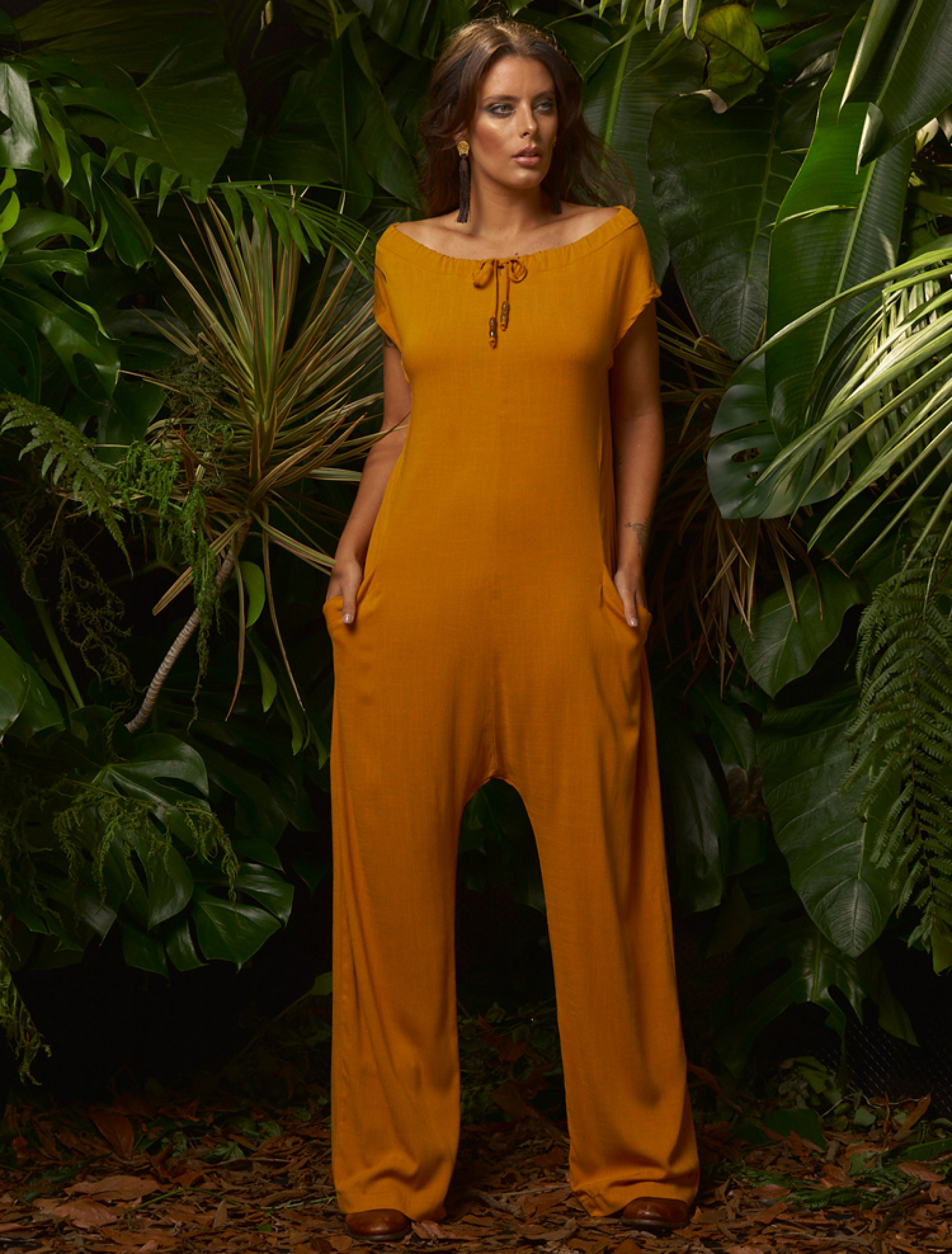 Macacão Saruel Linho Mostarda