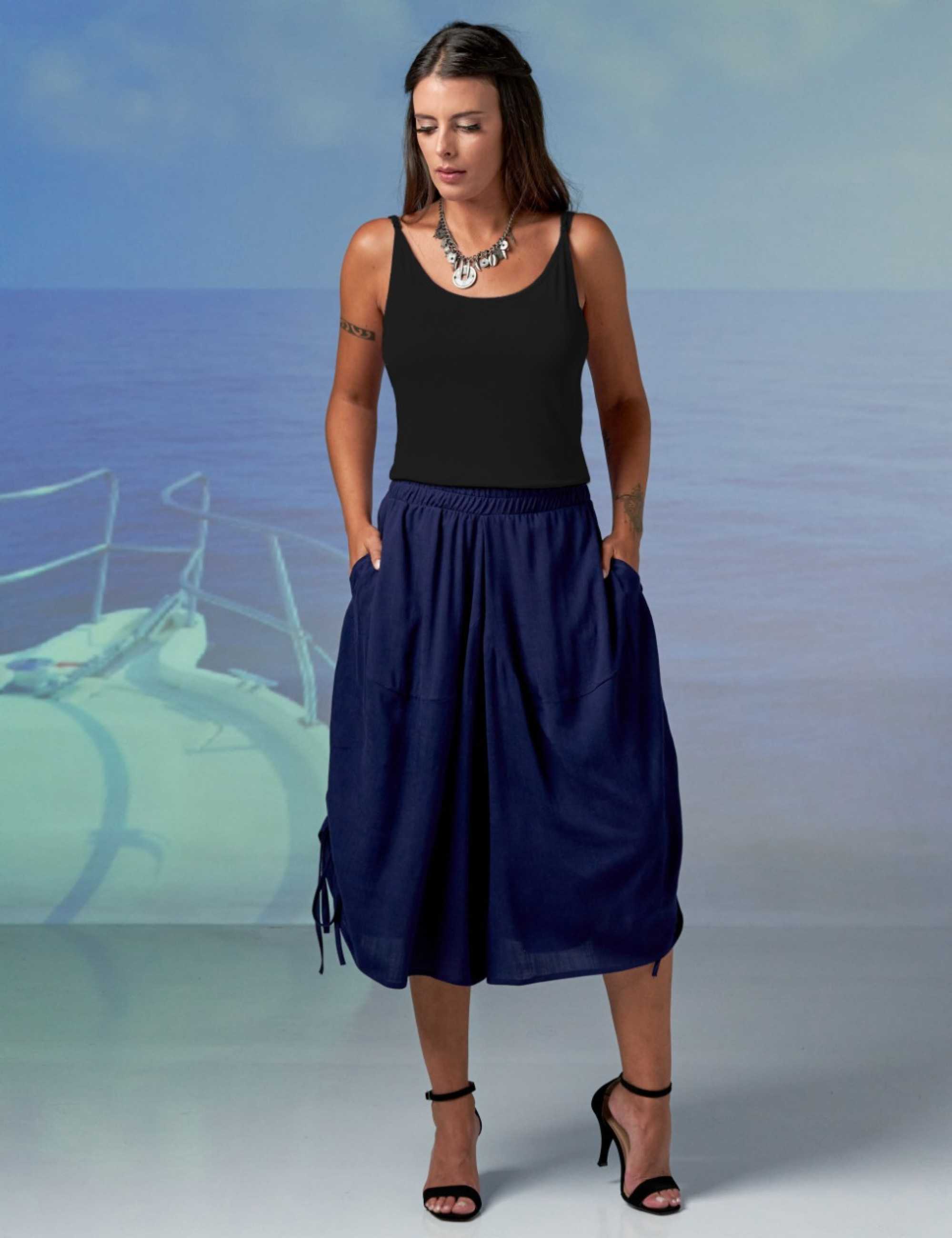 Calça Pantacourt Linho Marinho