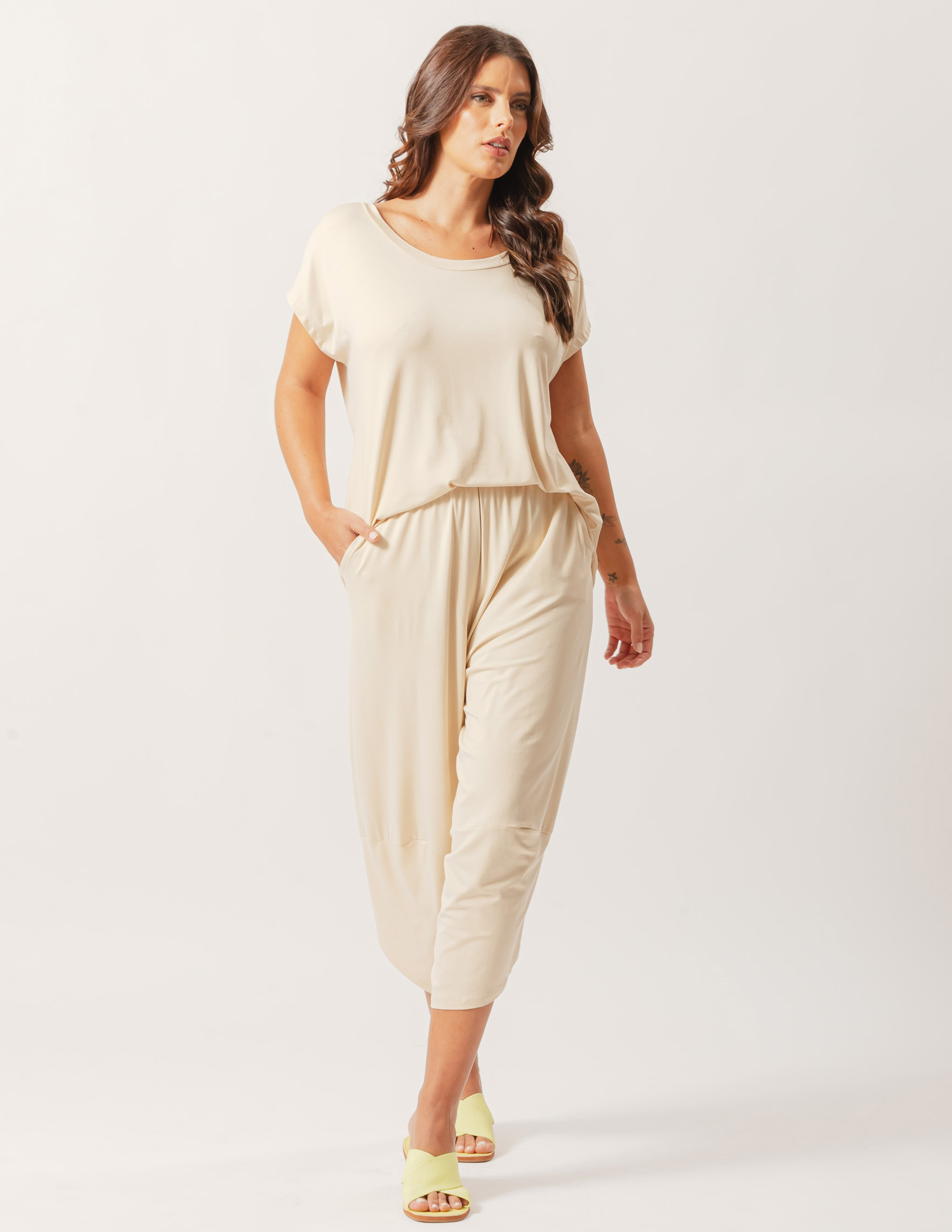 Calça Pantacourt Malha Bege Gelato