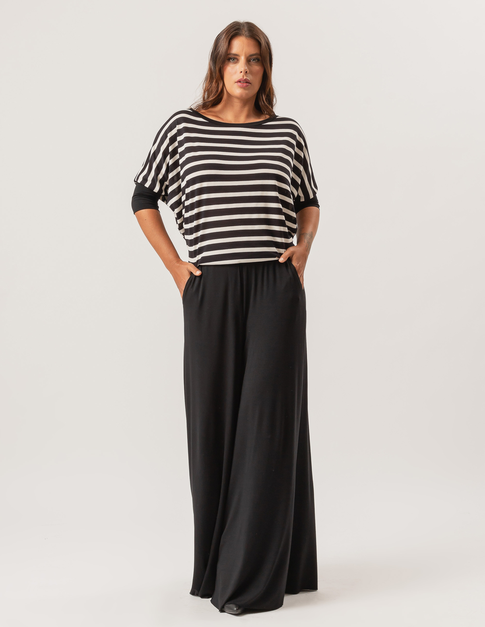 Blusa Quadrada Listras Preta