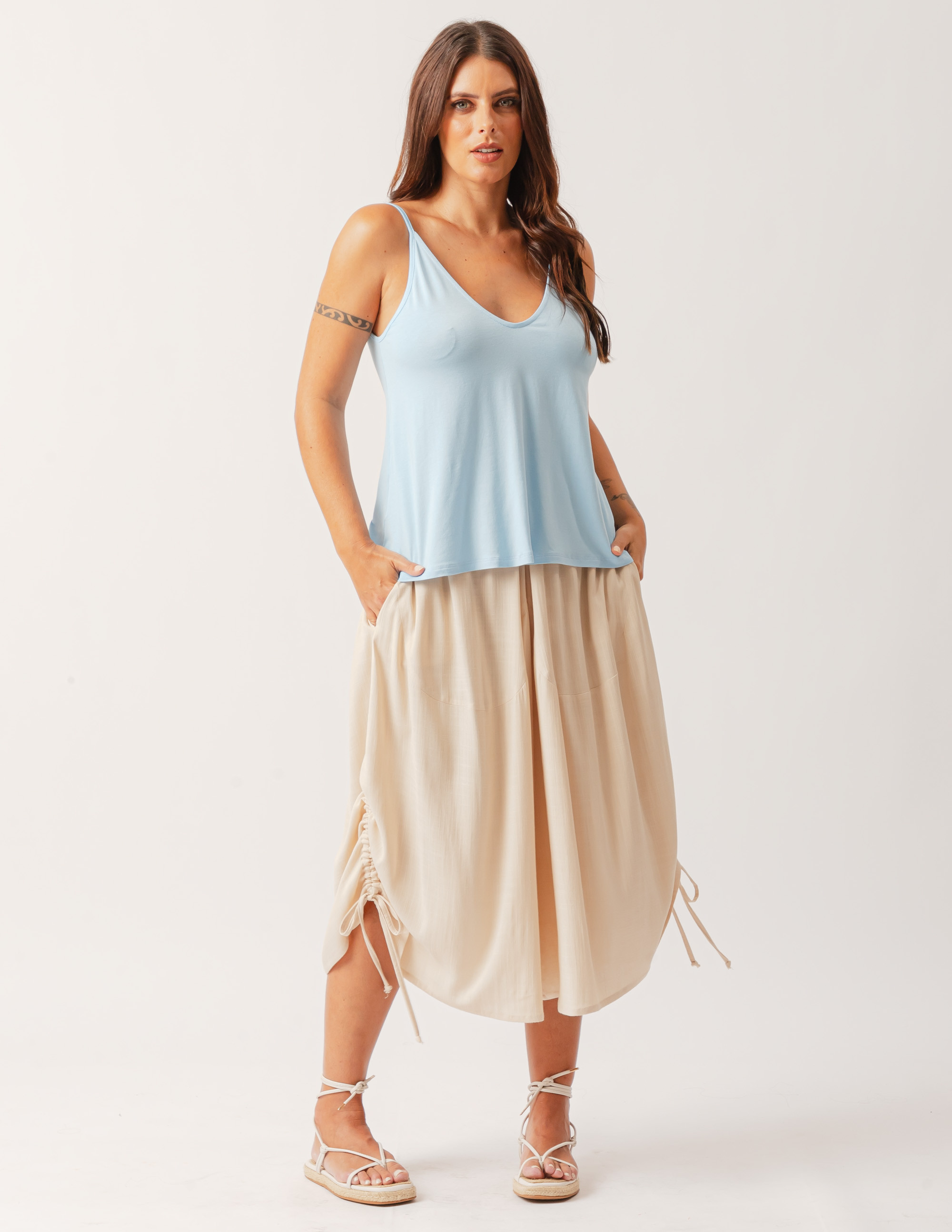 Calça Pantacourt Linho Bege Aveia