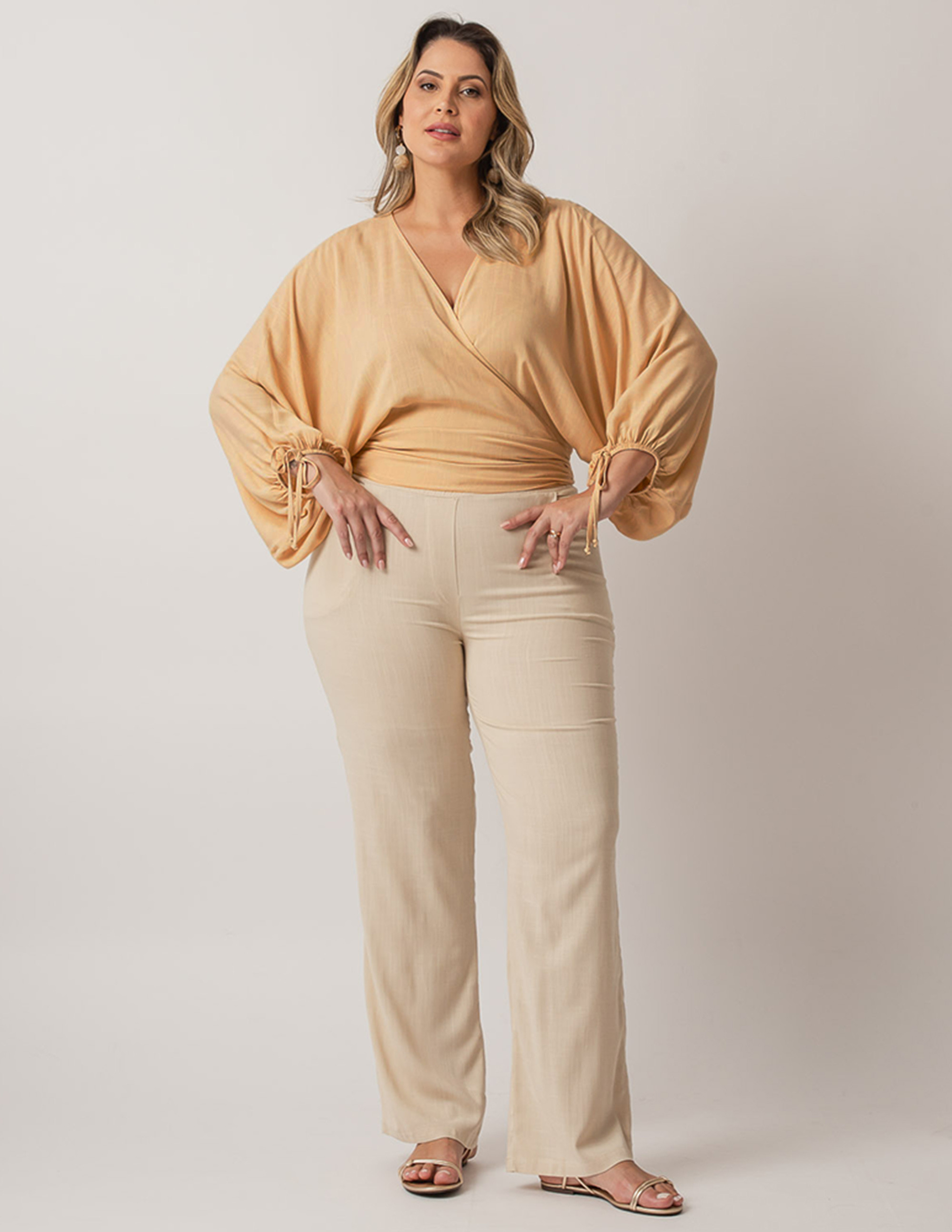 Blusa Transpasse Linho Bege Camurça