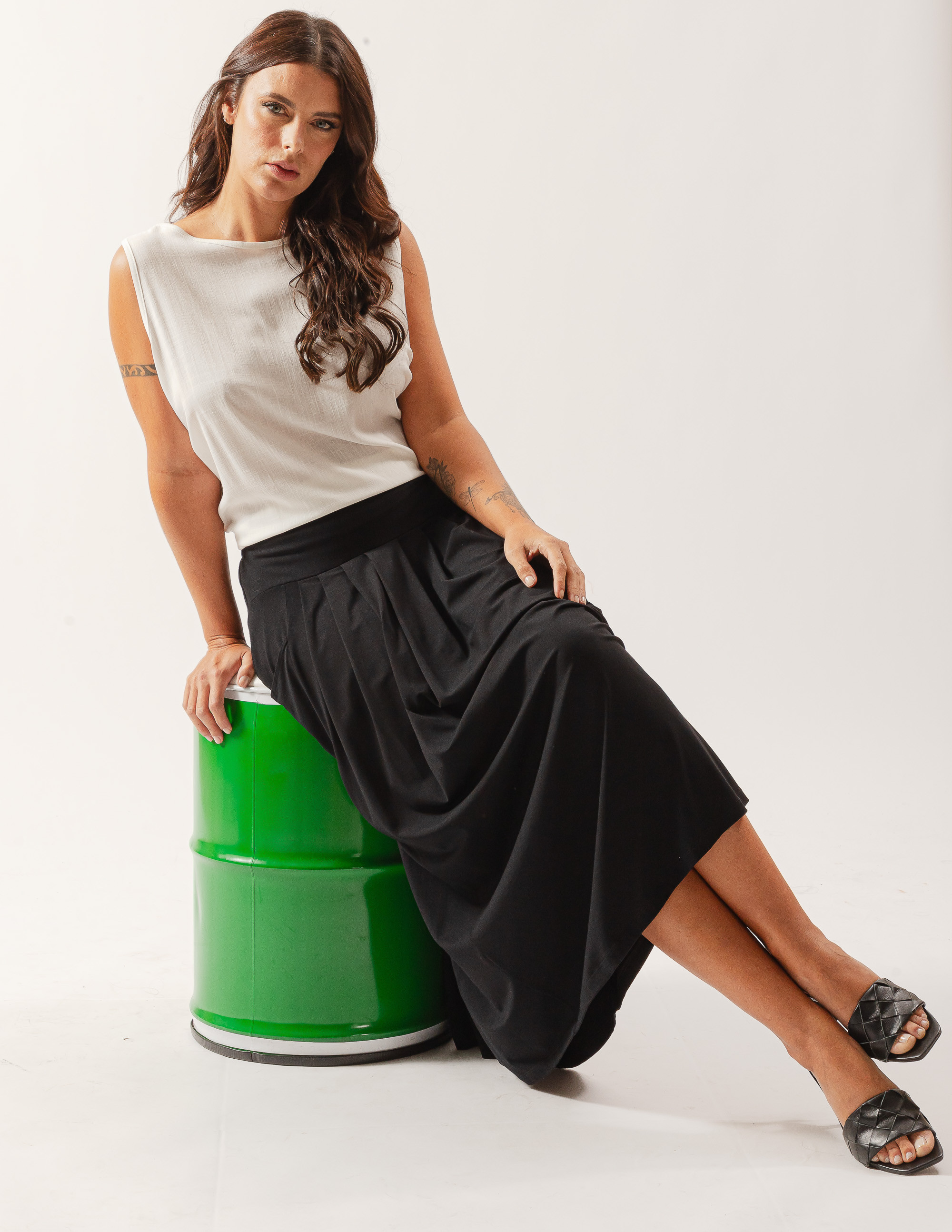 Saia com Pregas Preta