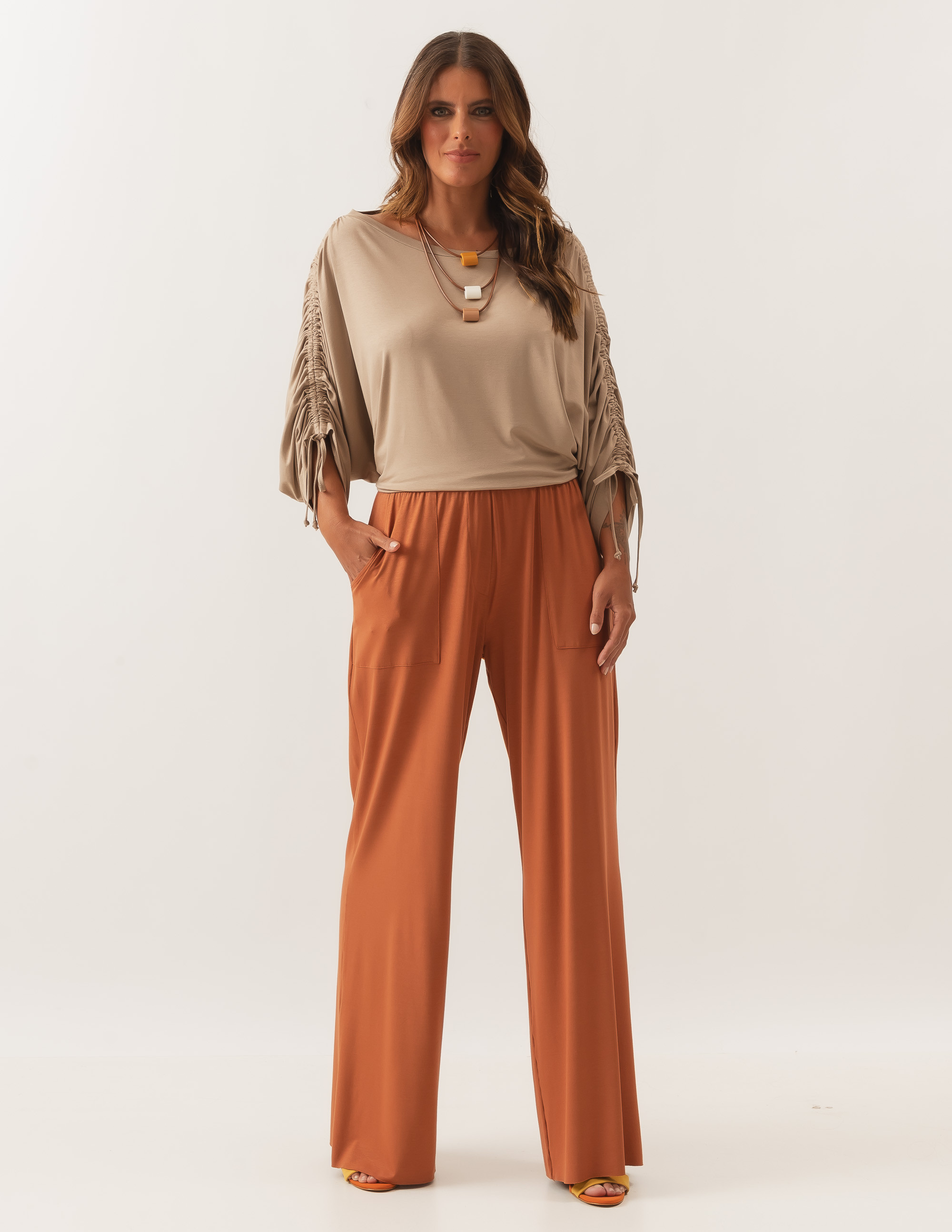 Calça Pantalona Marrom Amêndoa