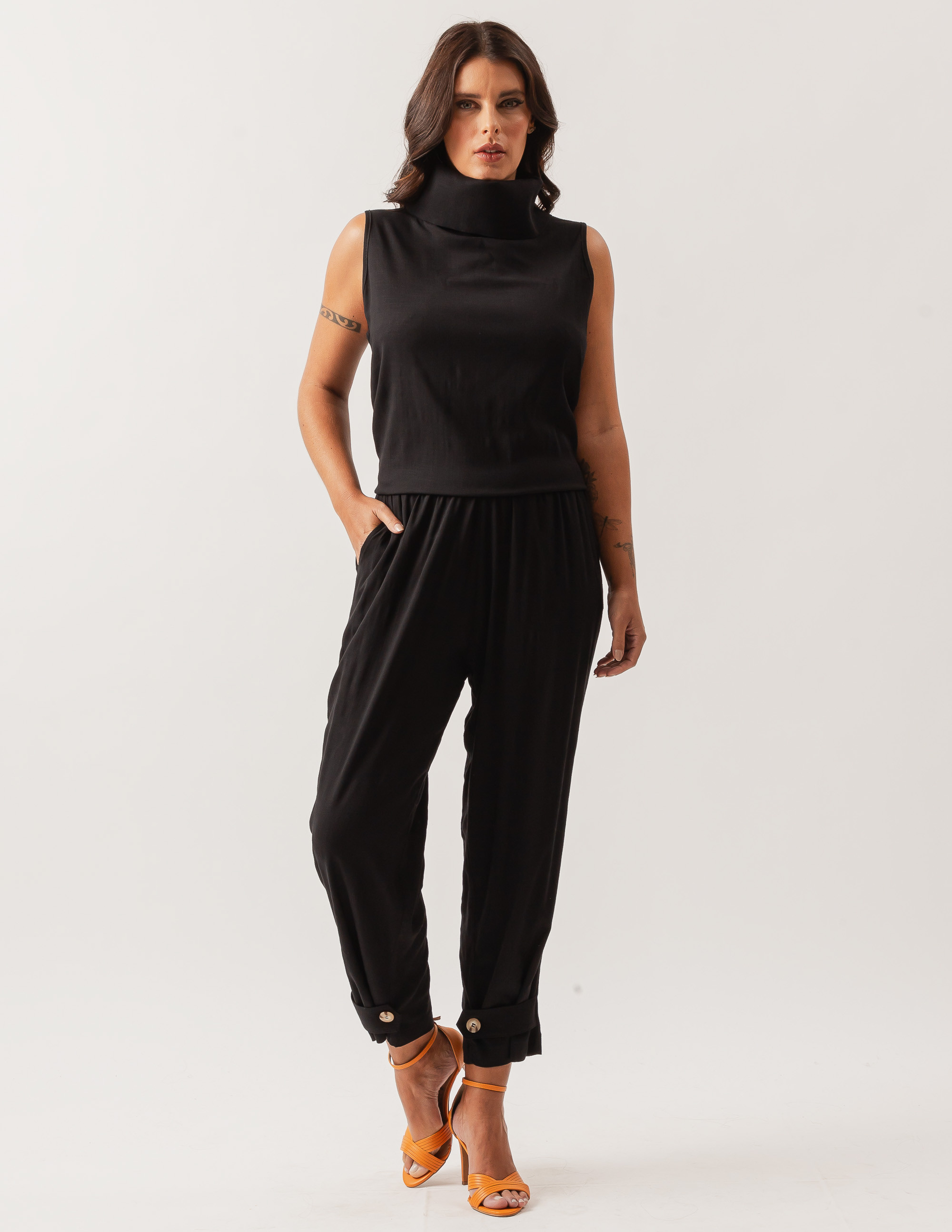 Calça Linho Botão Barra Preta