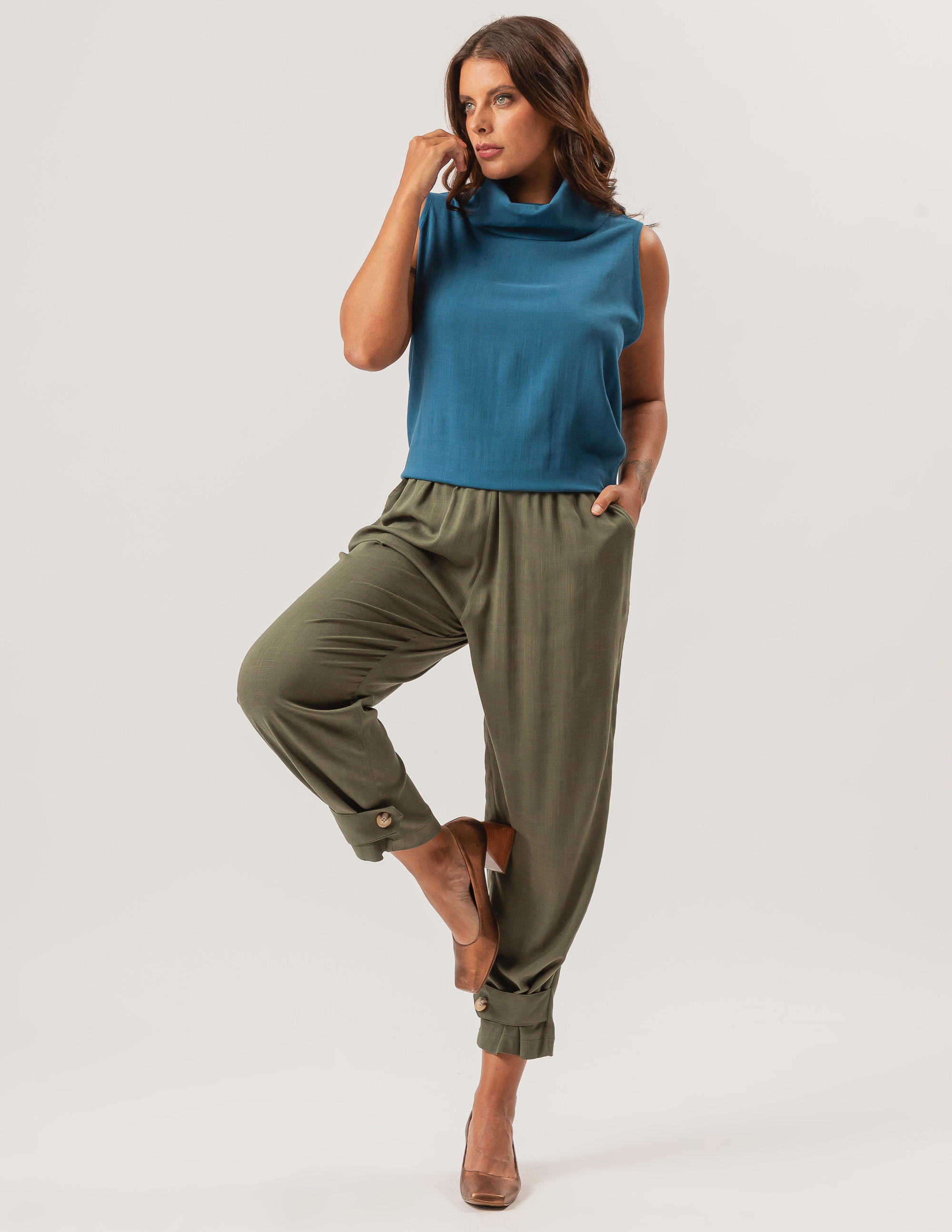 Calça Linho Botão Barra Verde Botânico