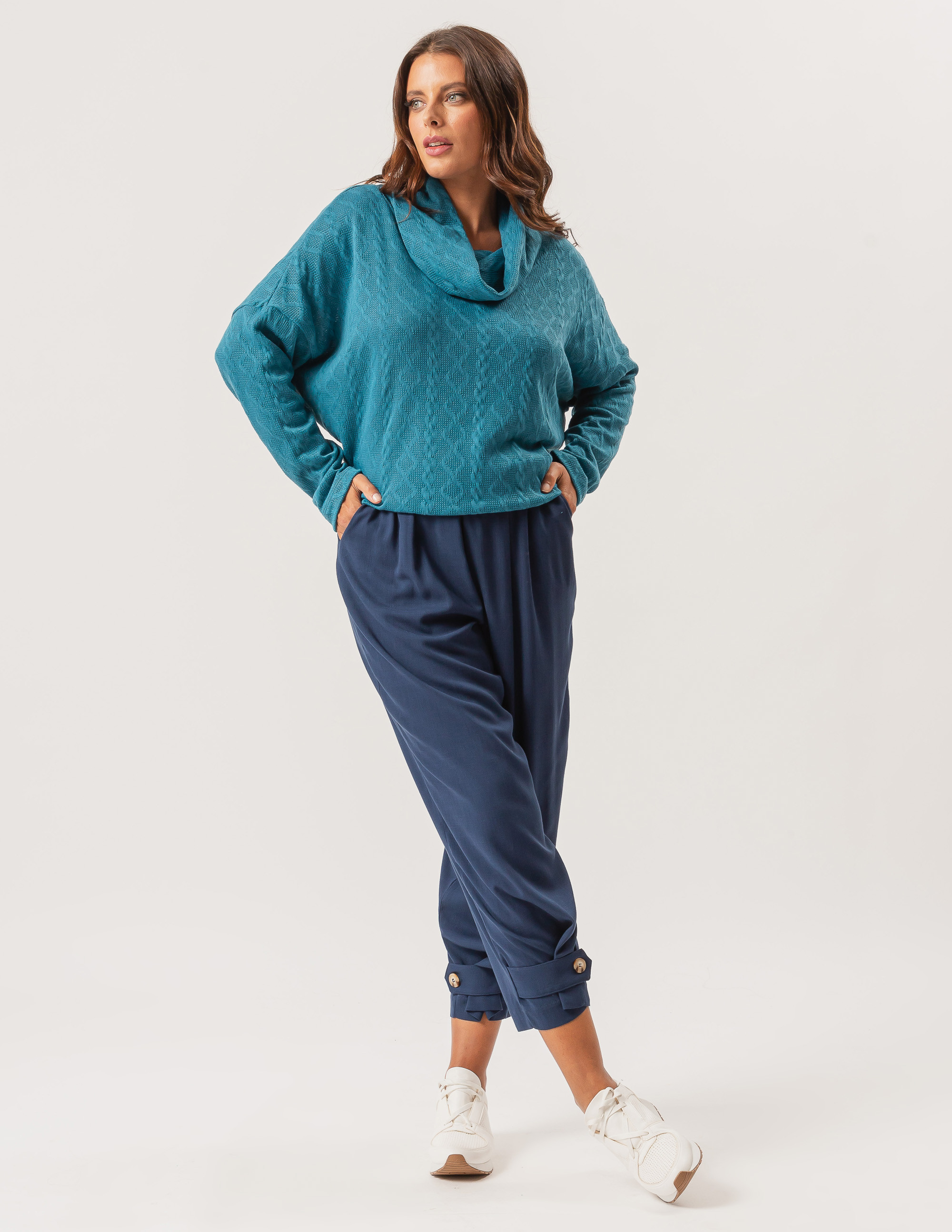 Blusa Tricô Gola Ampla Azul Petróleo