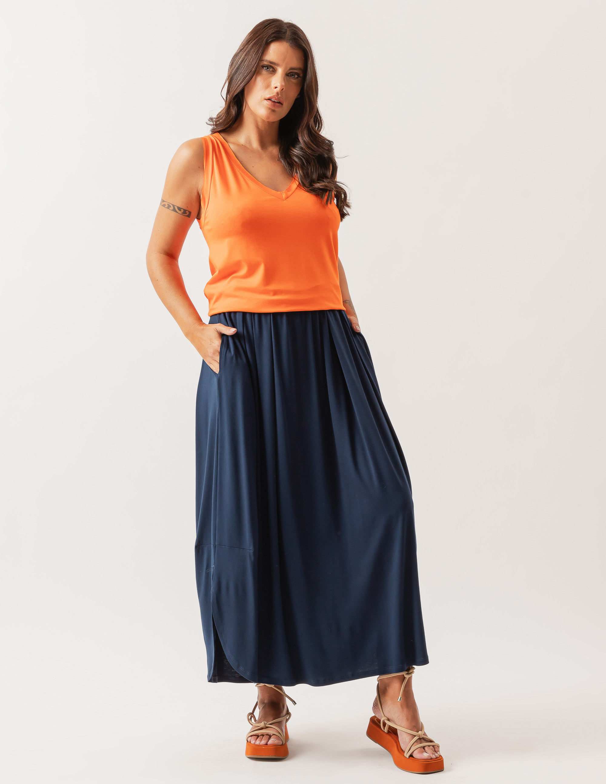 Regata Decote V Laranja Cítrico