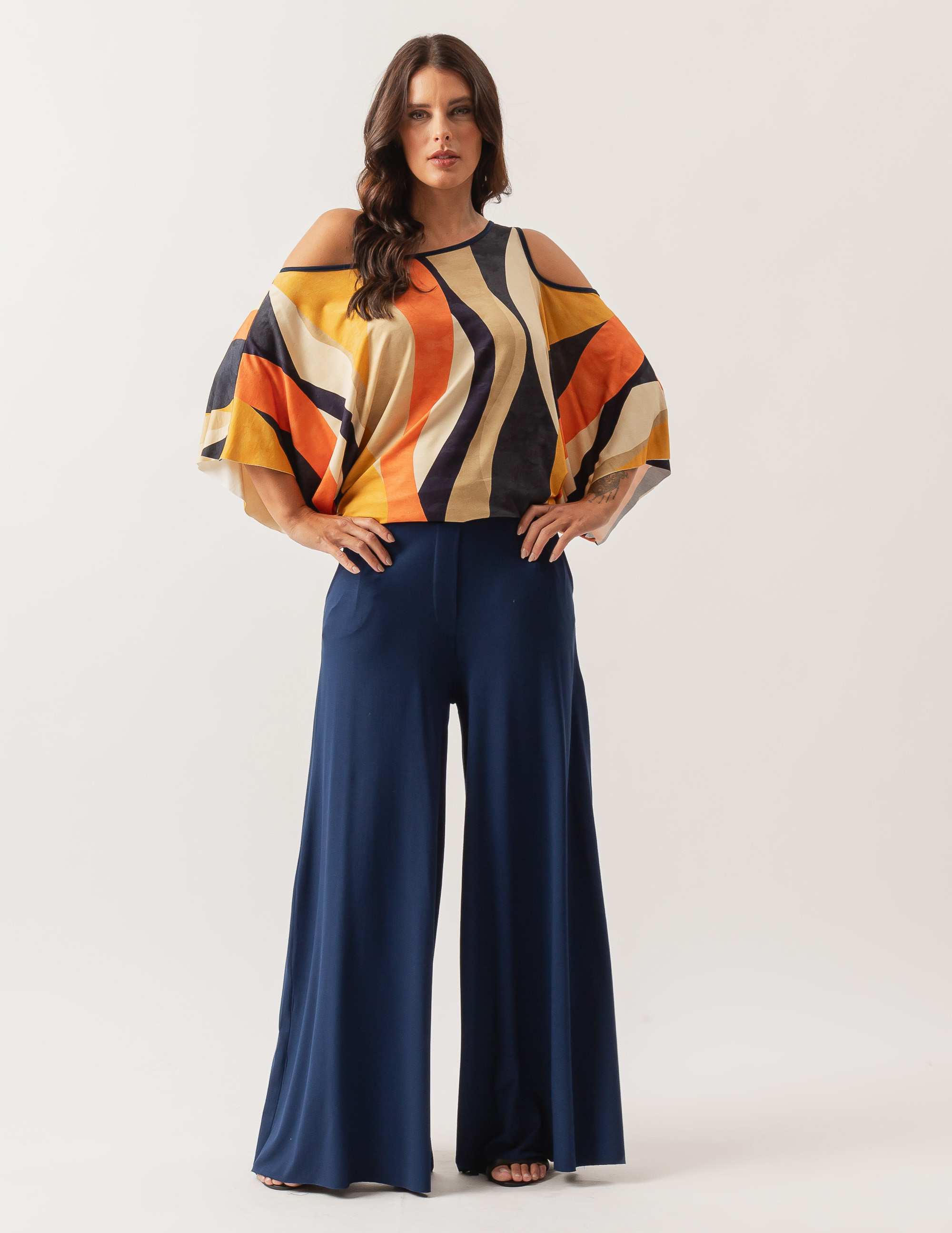 Blusa Ombros Estampa Ondas