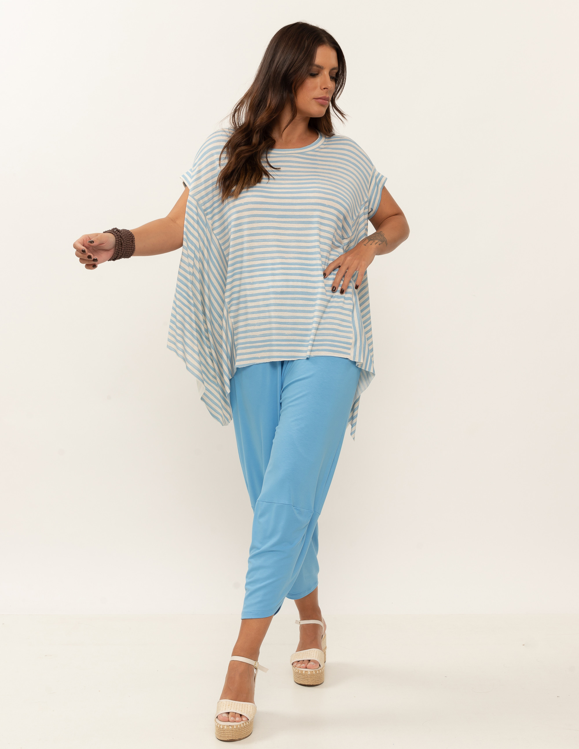 Blusa Assimétrica Listra Azul Calmaria