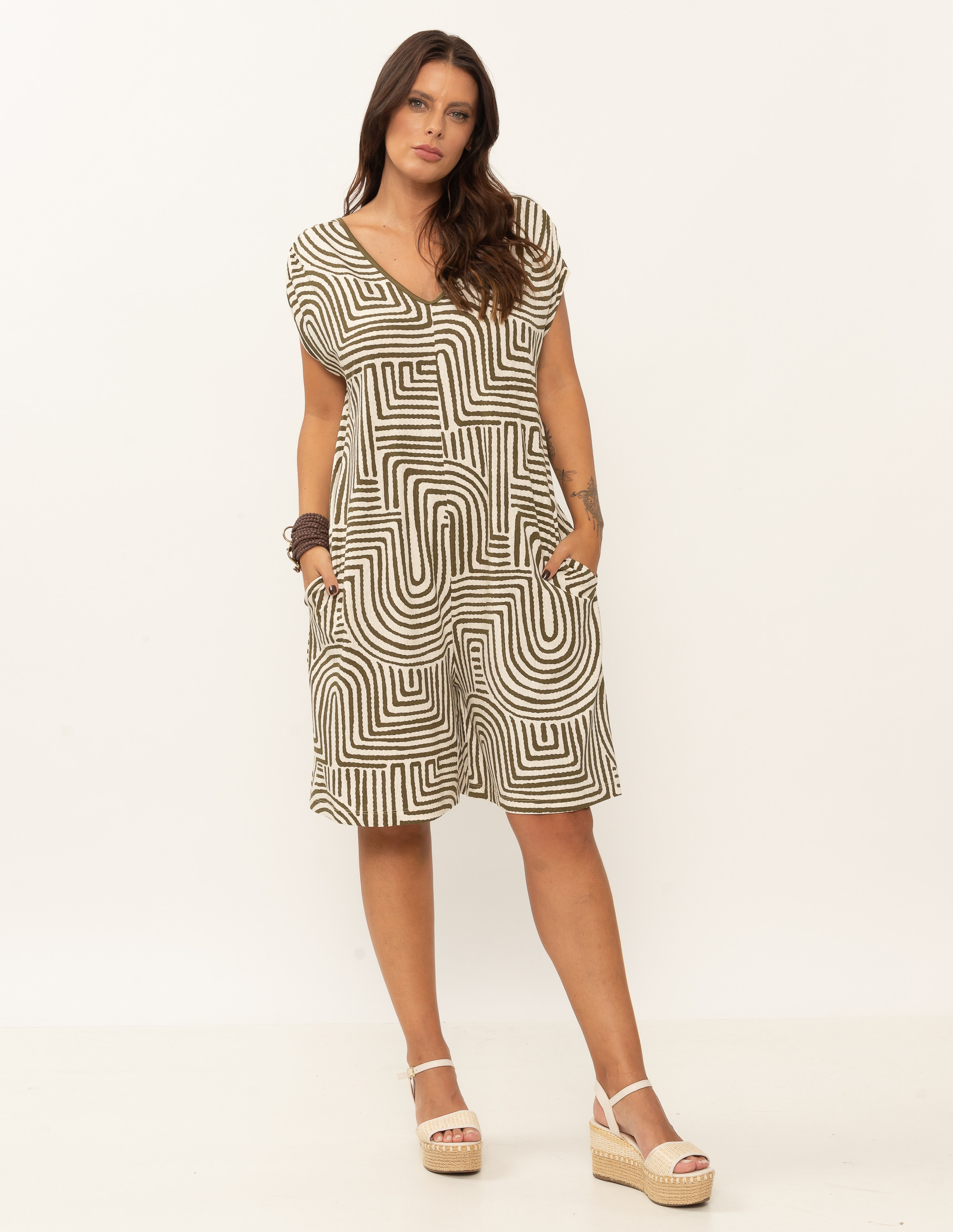 Macaquinho Estampa Labirinto Oliva