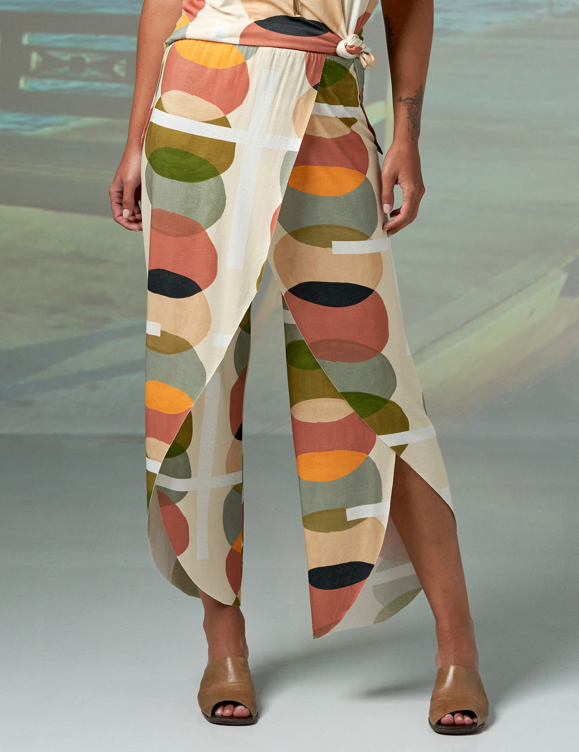 Calça Envelope Círculos