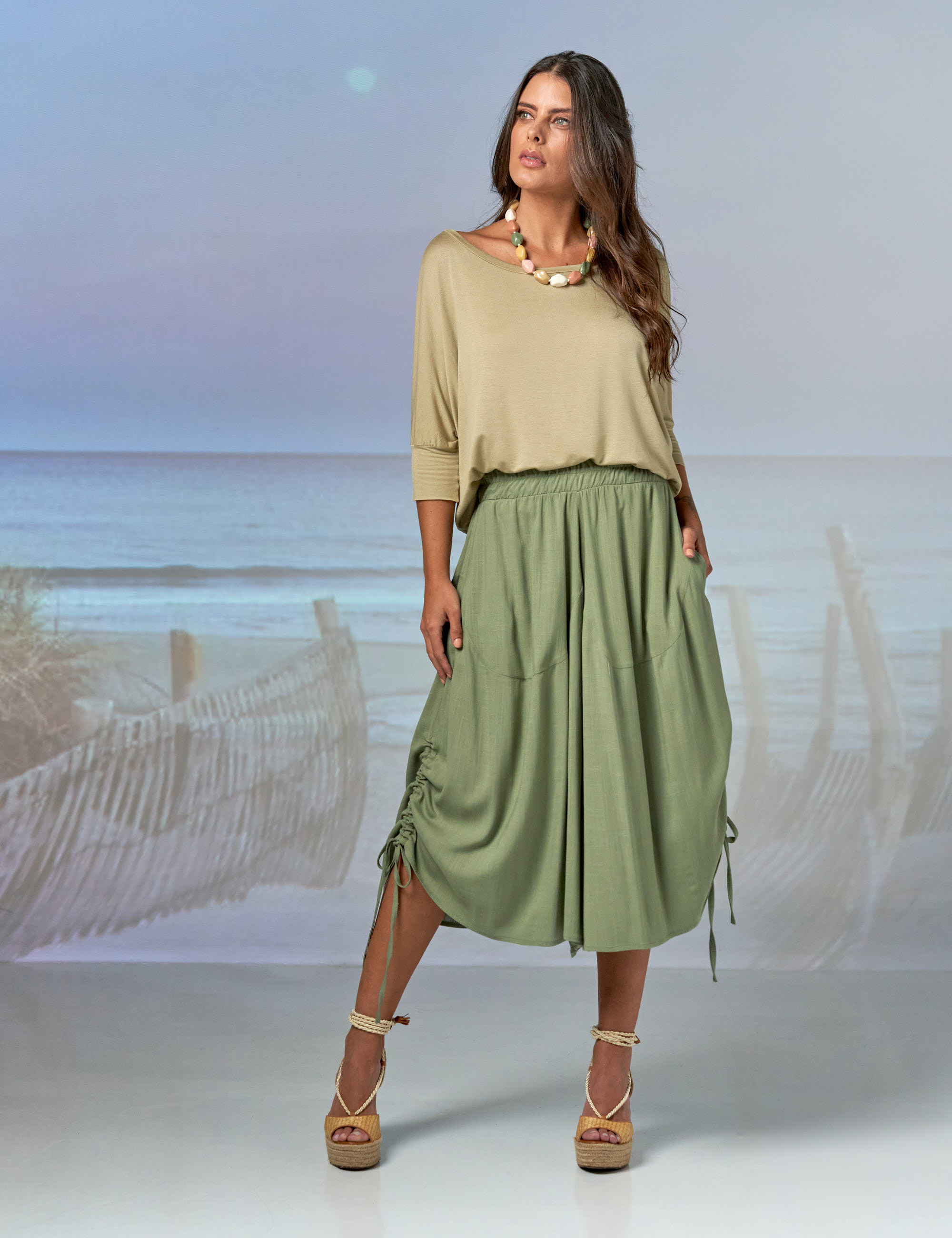 Calça Pantacourt Linho Graviola