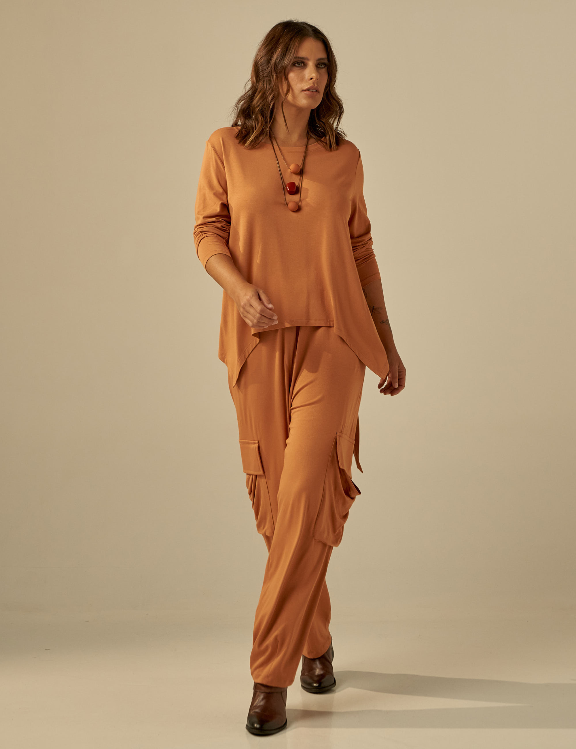 Blusa Ponta Manga Longa Argila