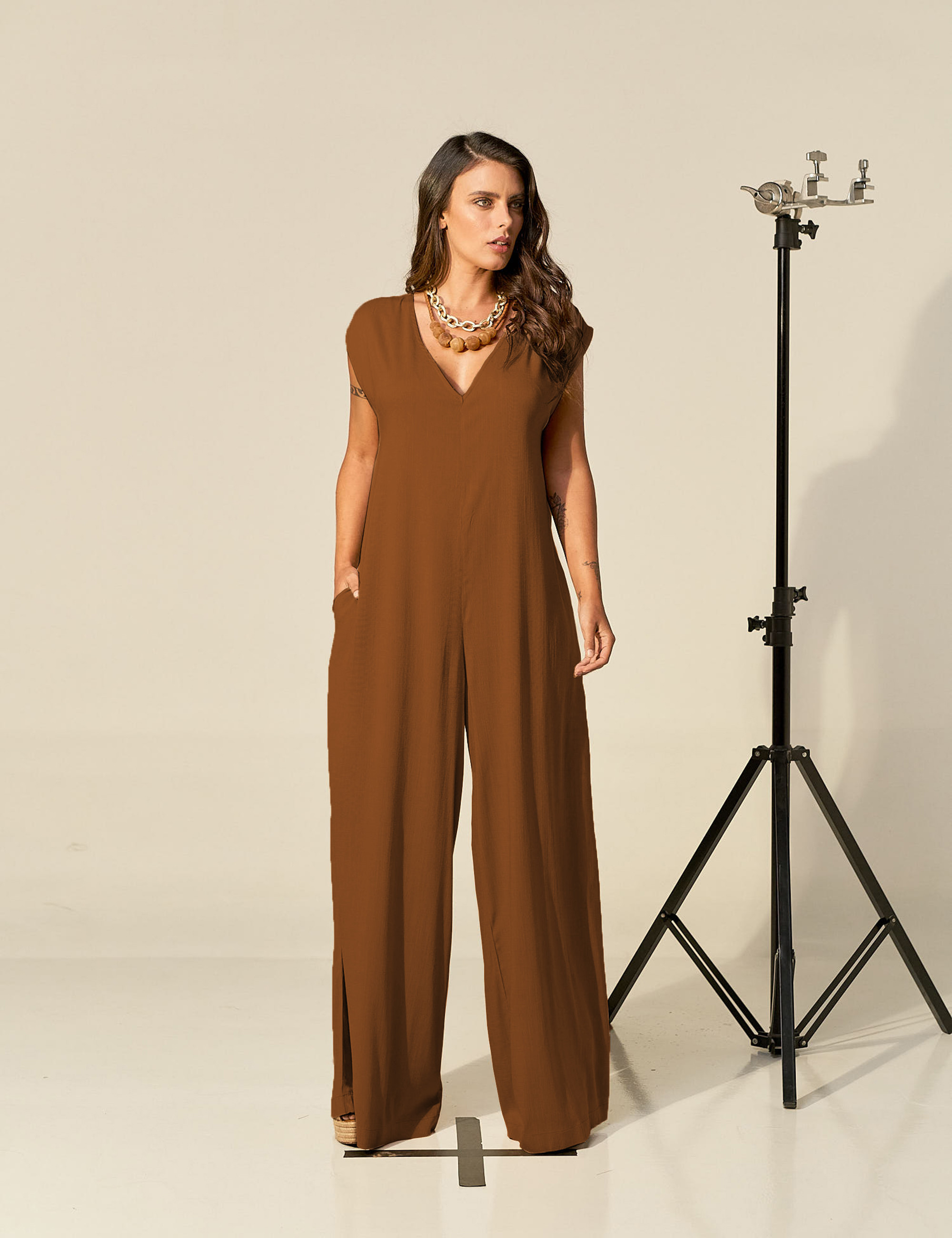 Macacão Pantalona Linho Caramelo