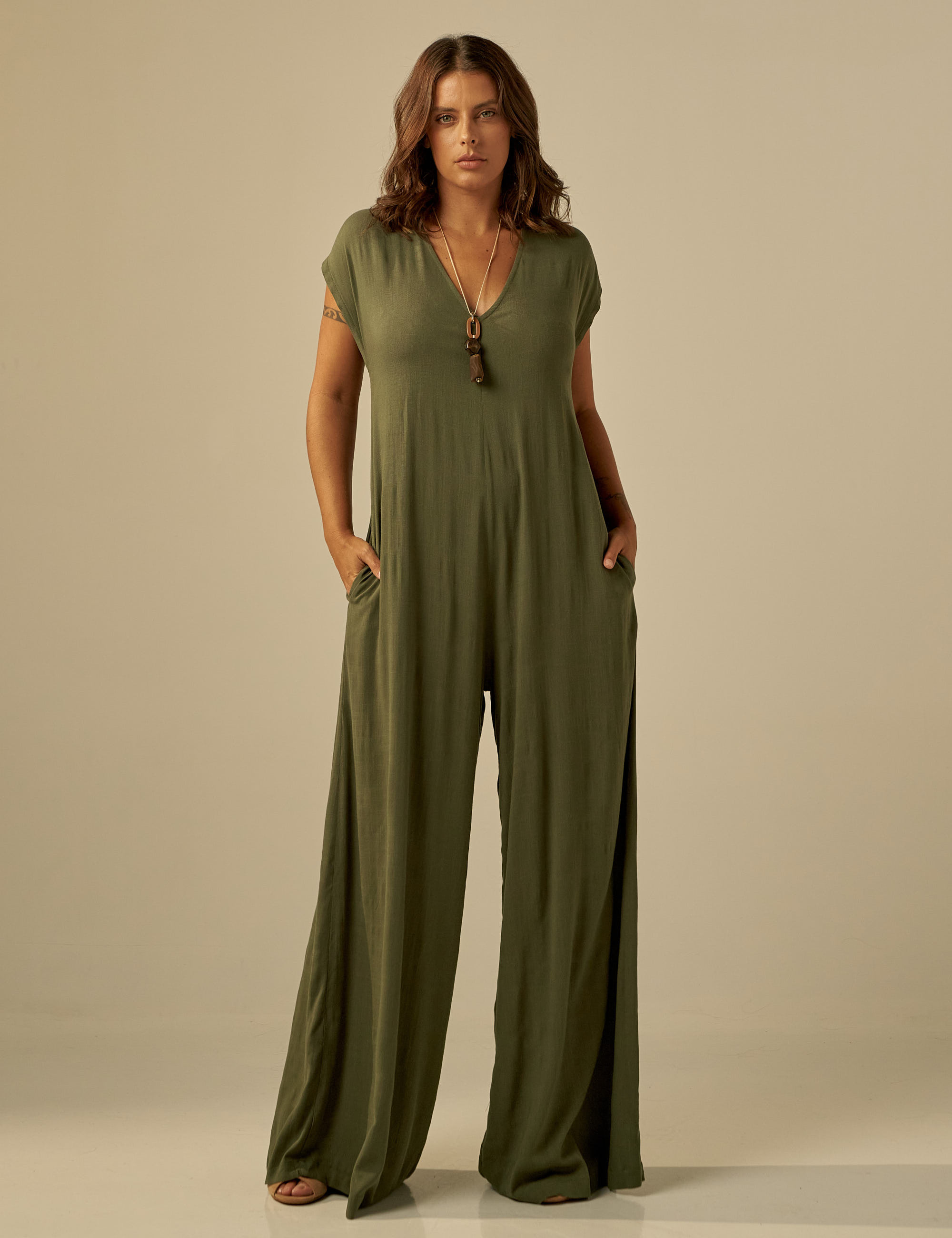 Macacão Pantalona Linho Musgo