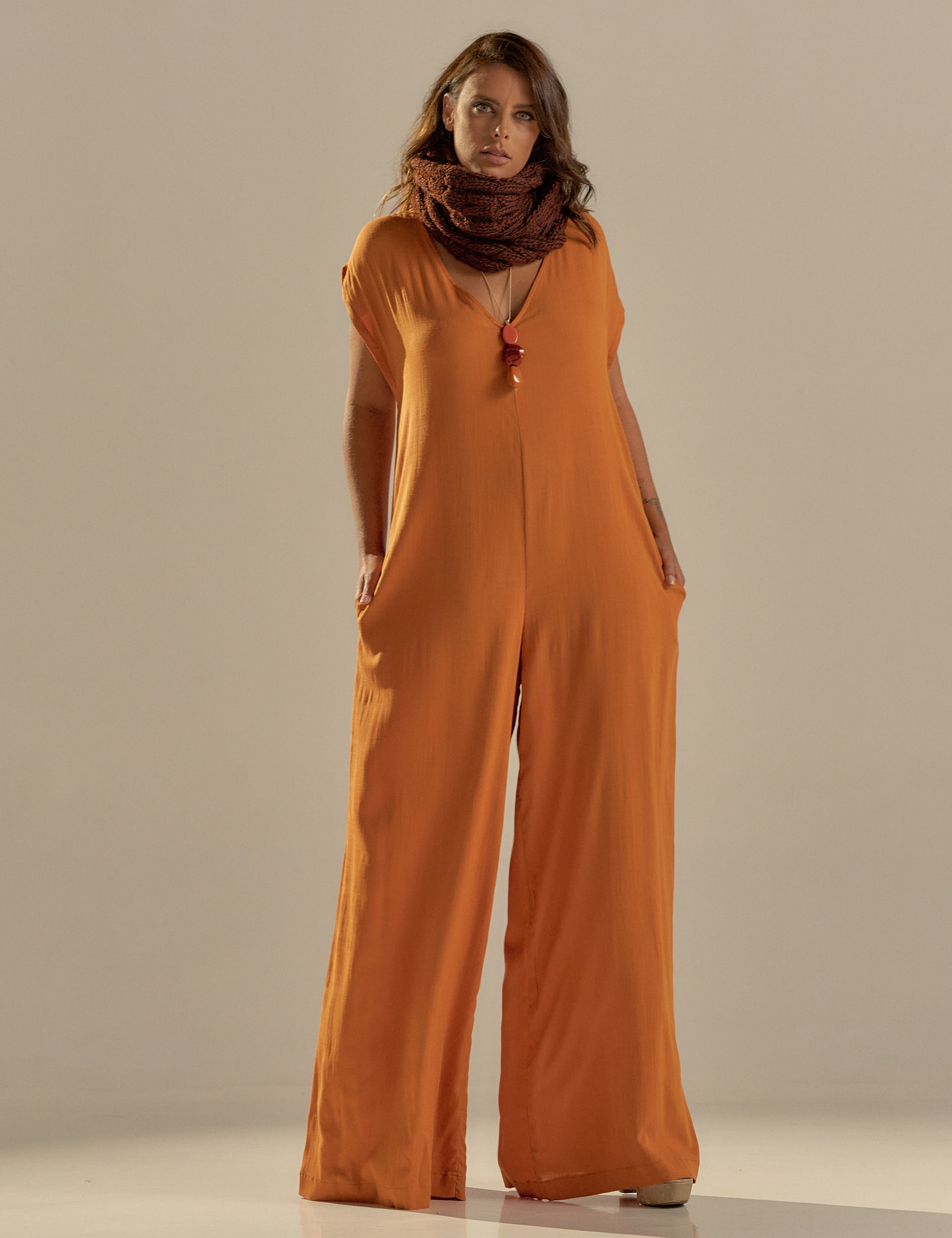 Macacão Pantalona Linho Cúrcuma