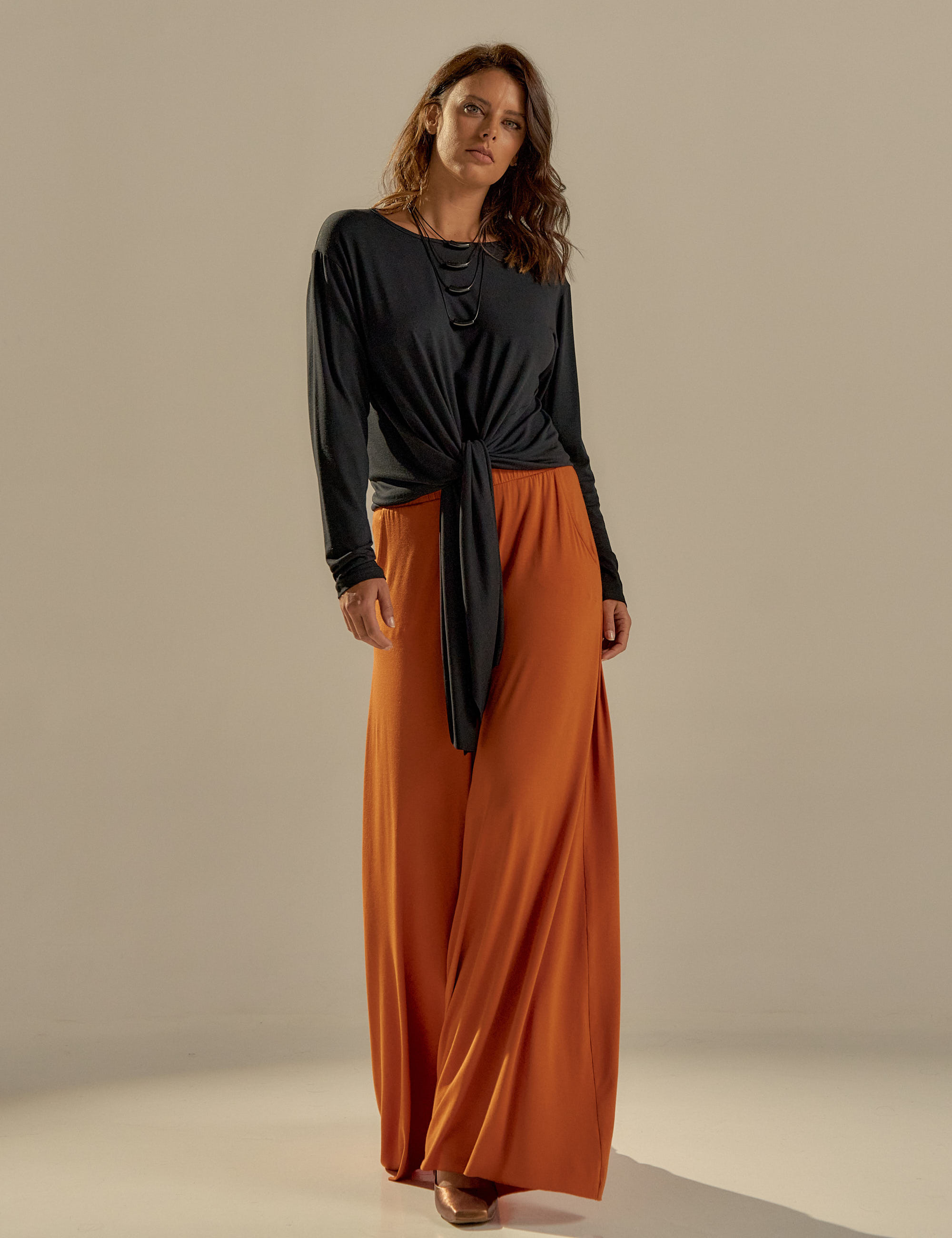 Blusa Nó Manga Longa Preta