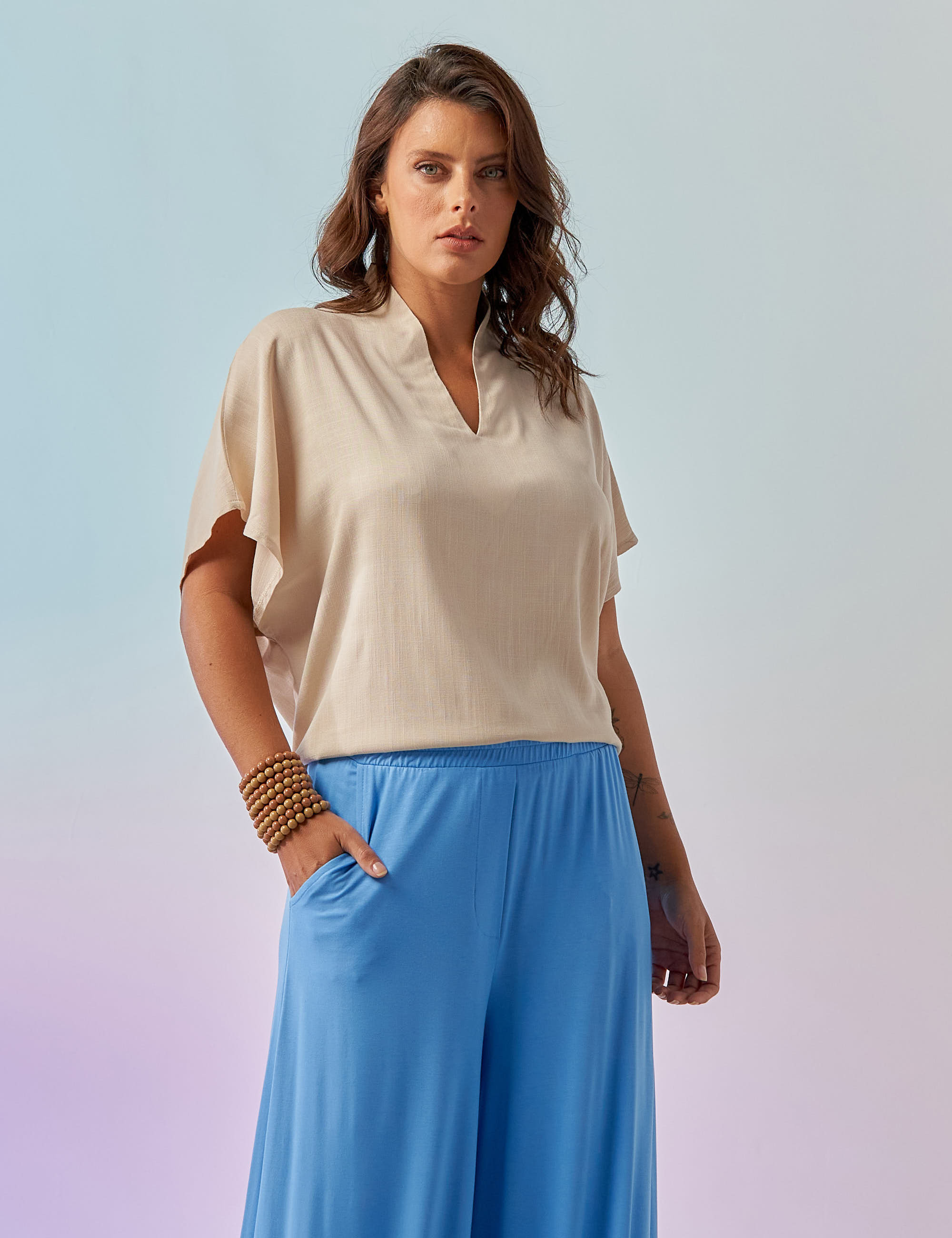 Blusa Gola Linho Bege Palha