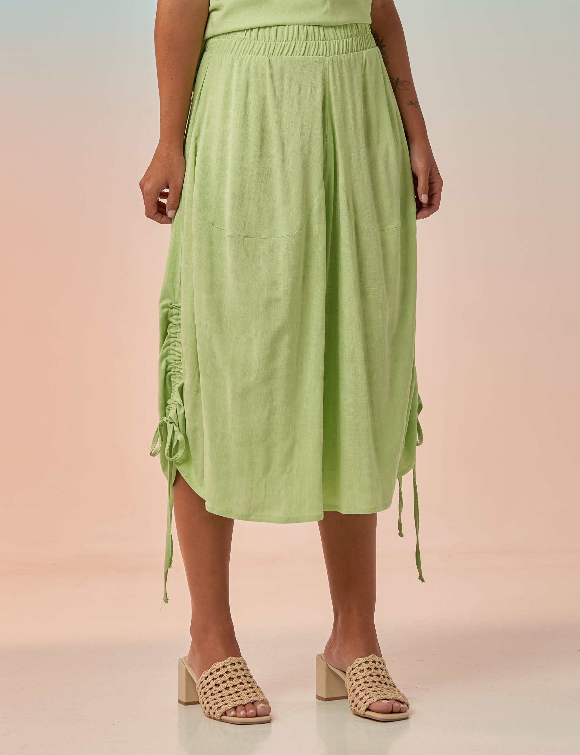 Calça Pantacourt Linho Menta