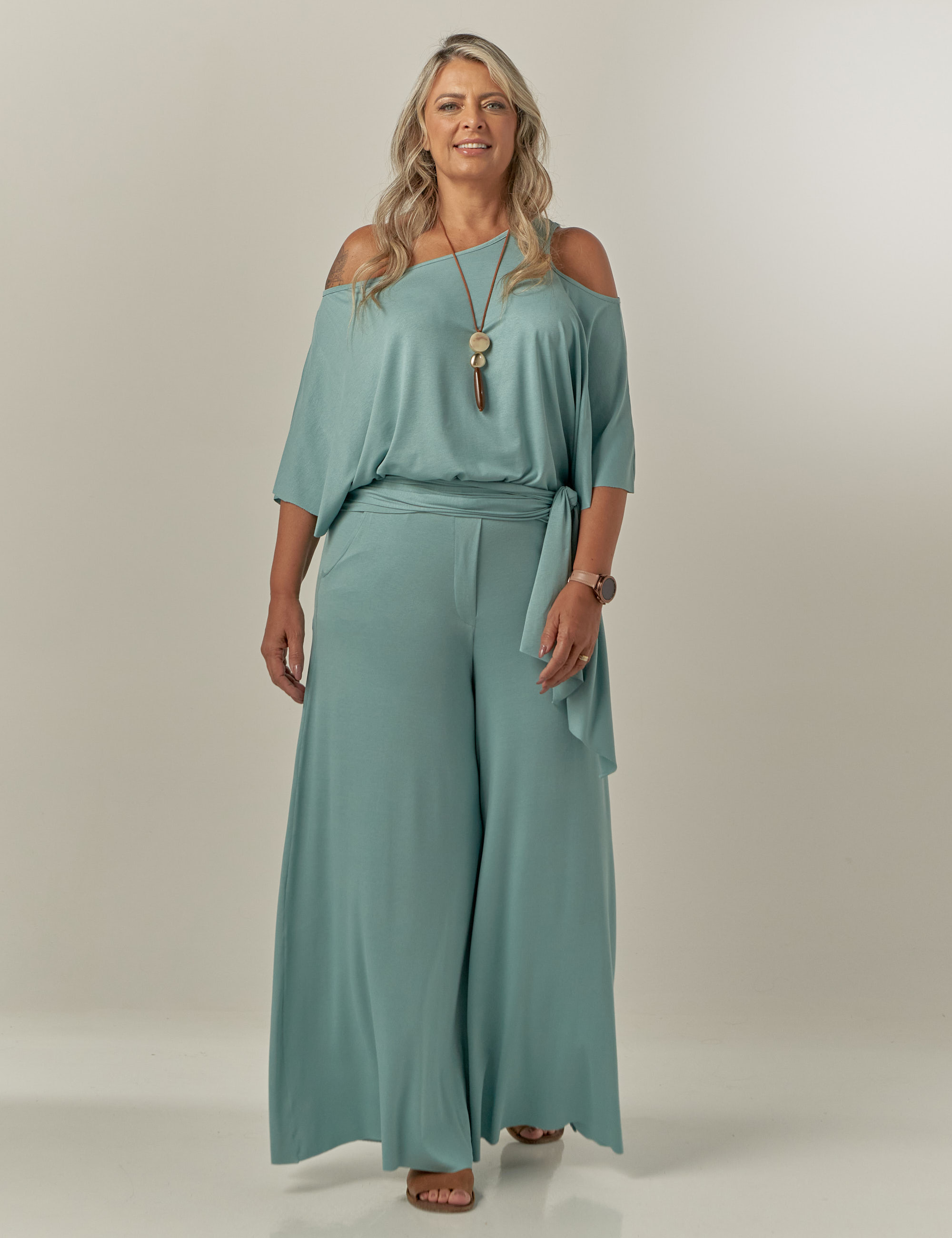 Blusa Abertura Ombros Faixa Porcelana