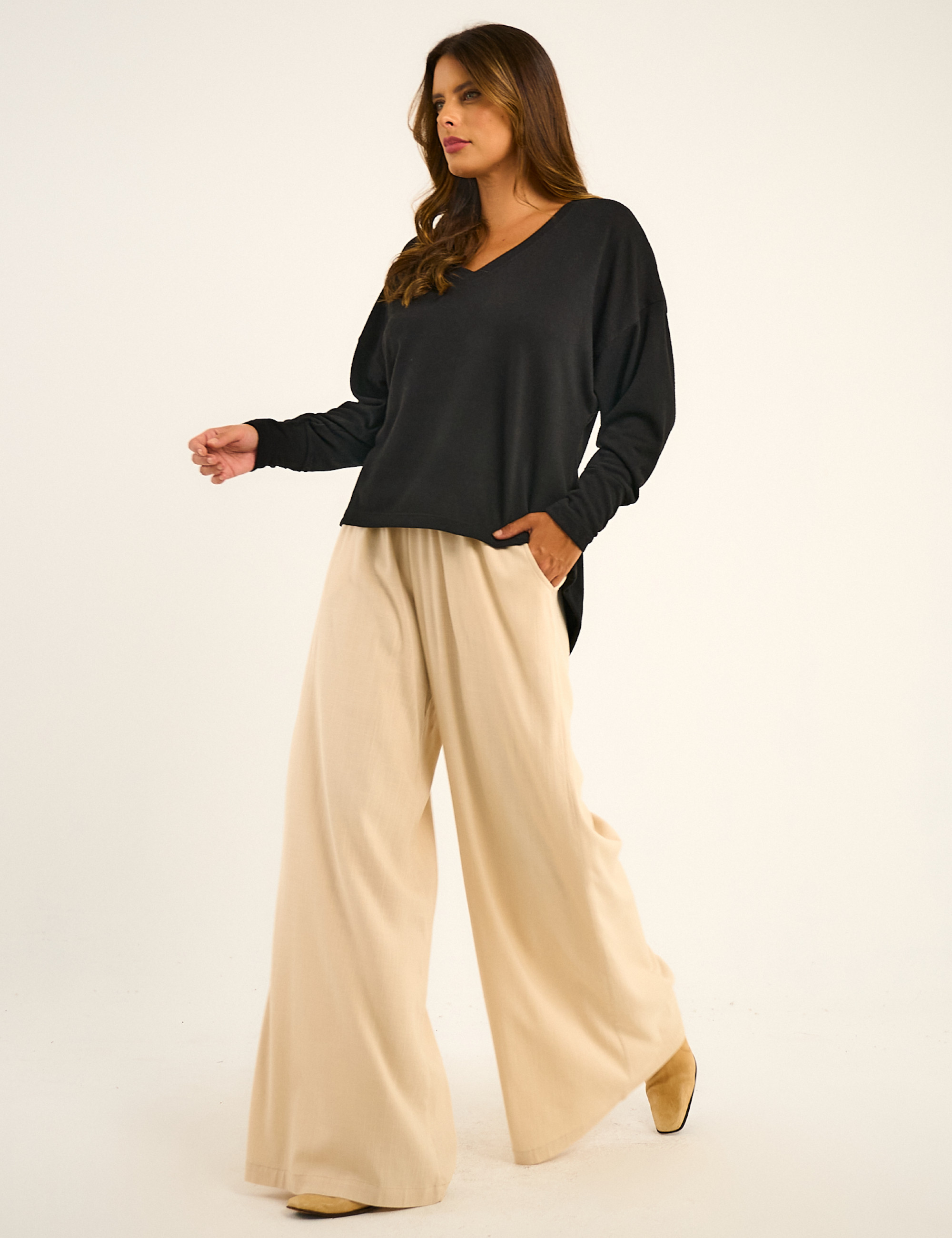 Blusa Lãzinha Manga Decote V Preta