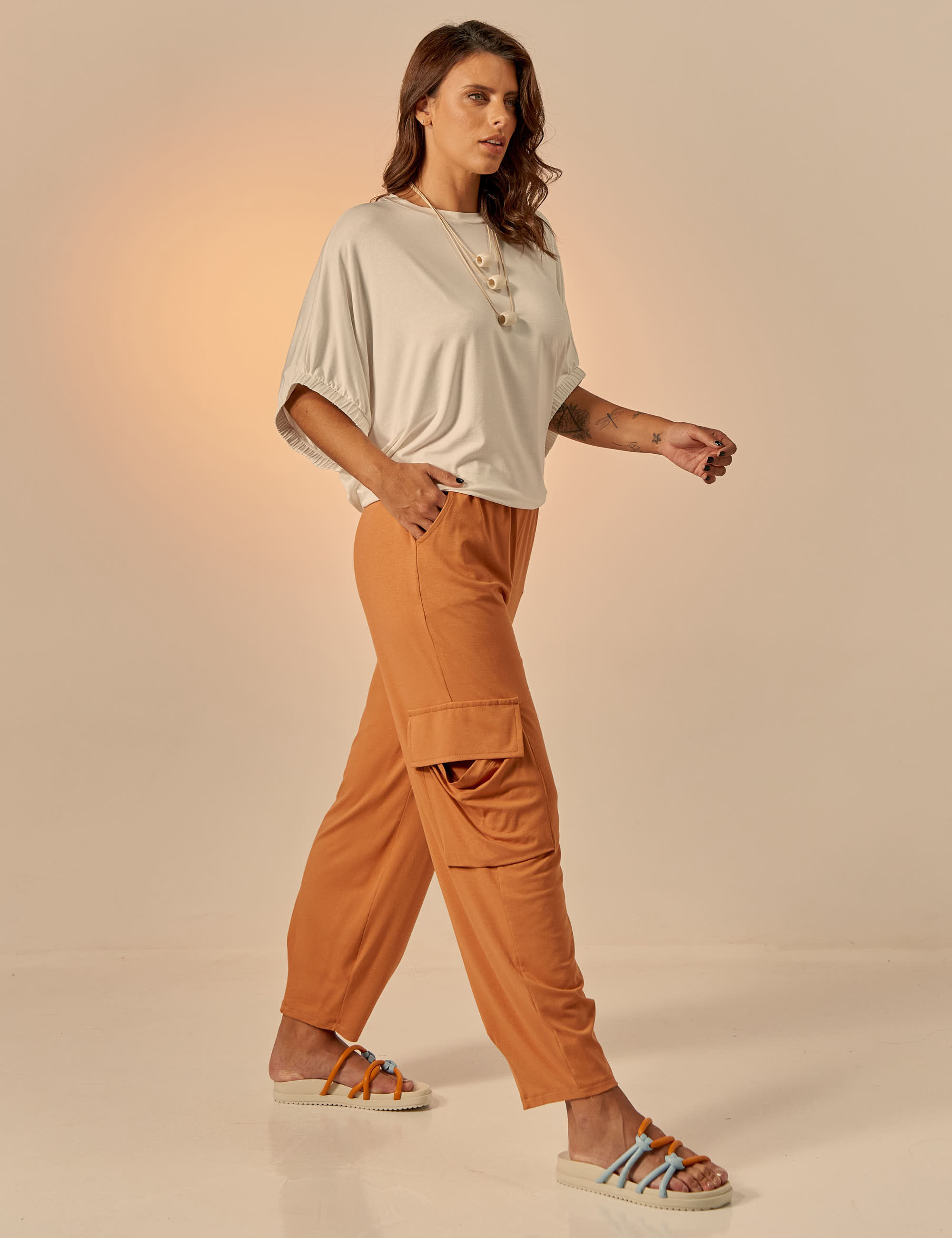 Calça Bolso Lateral Argila