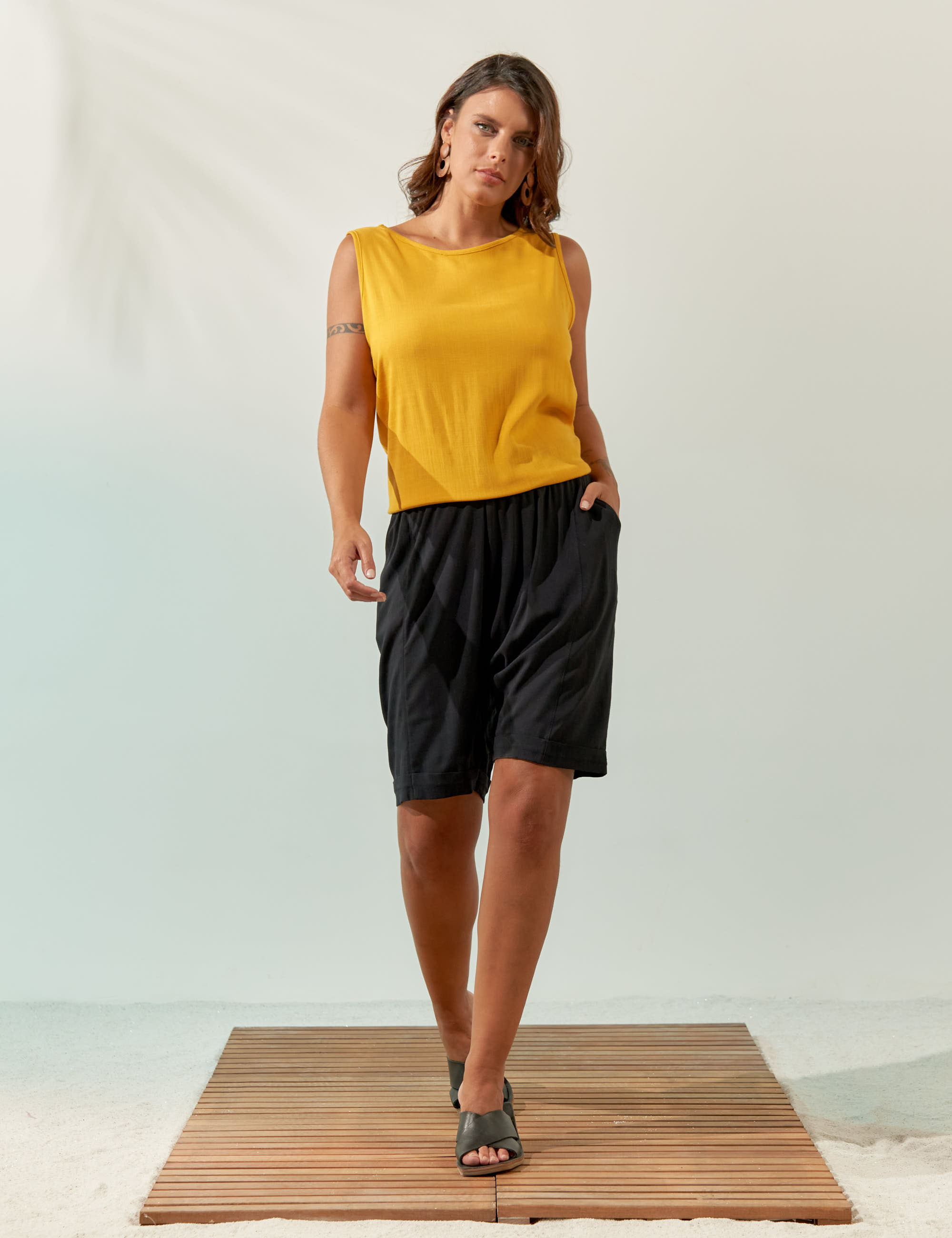 Blusa Cropped Linho Amarelo Mel