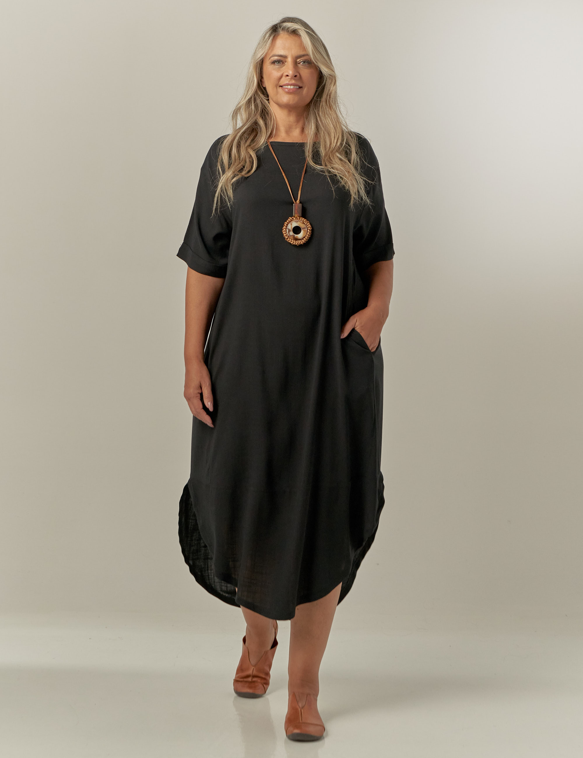 Vestido Midi Linho Preto