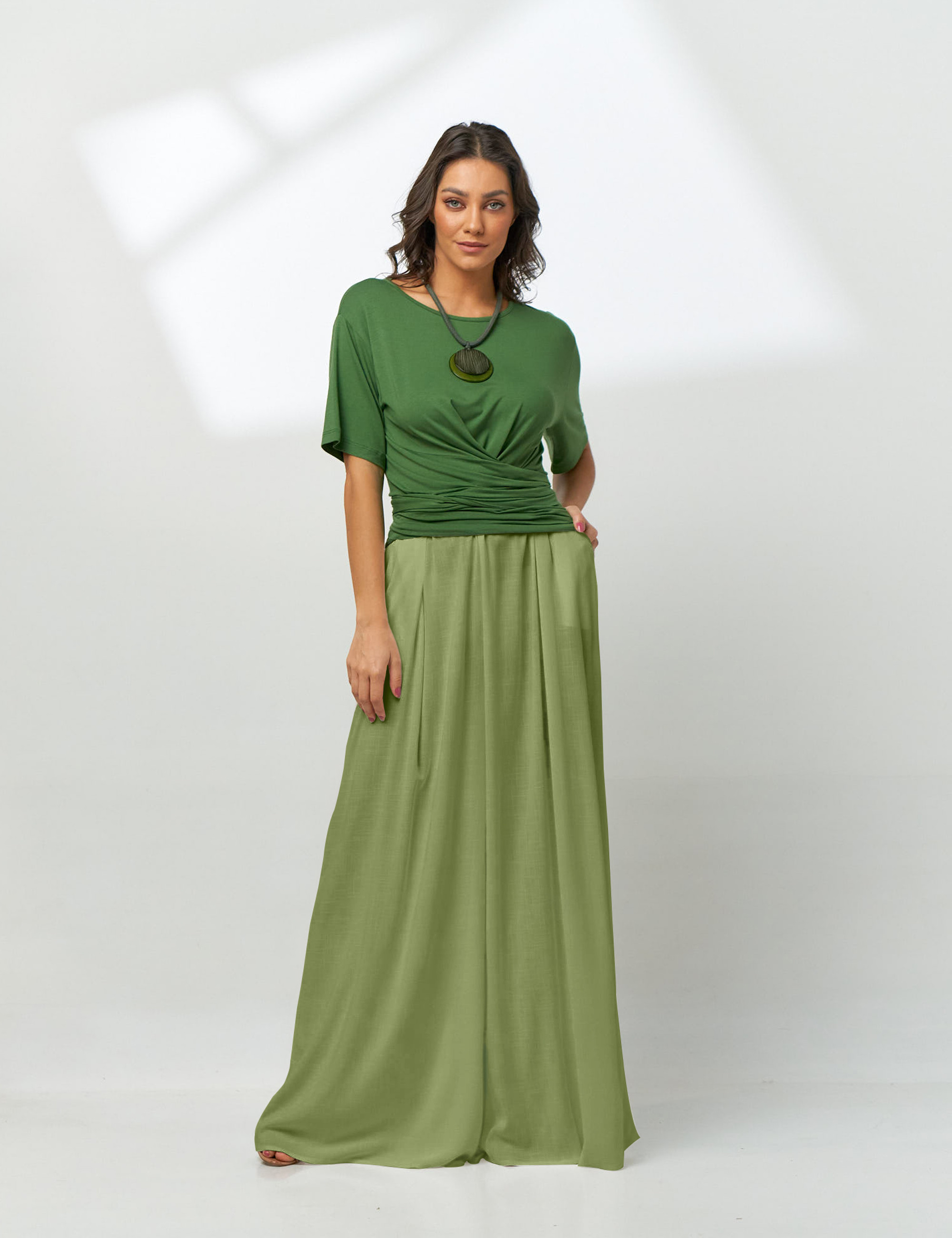 Calça Pantalona Linho Pregas Azeitona-U