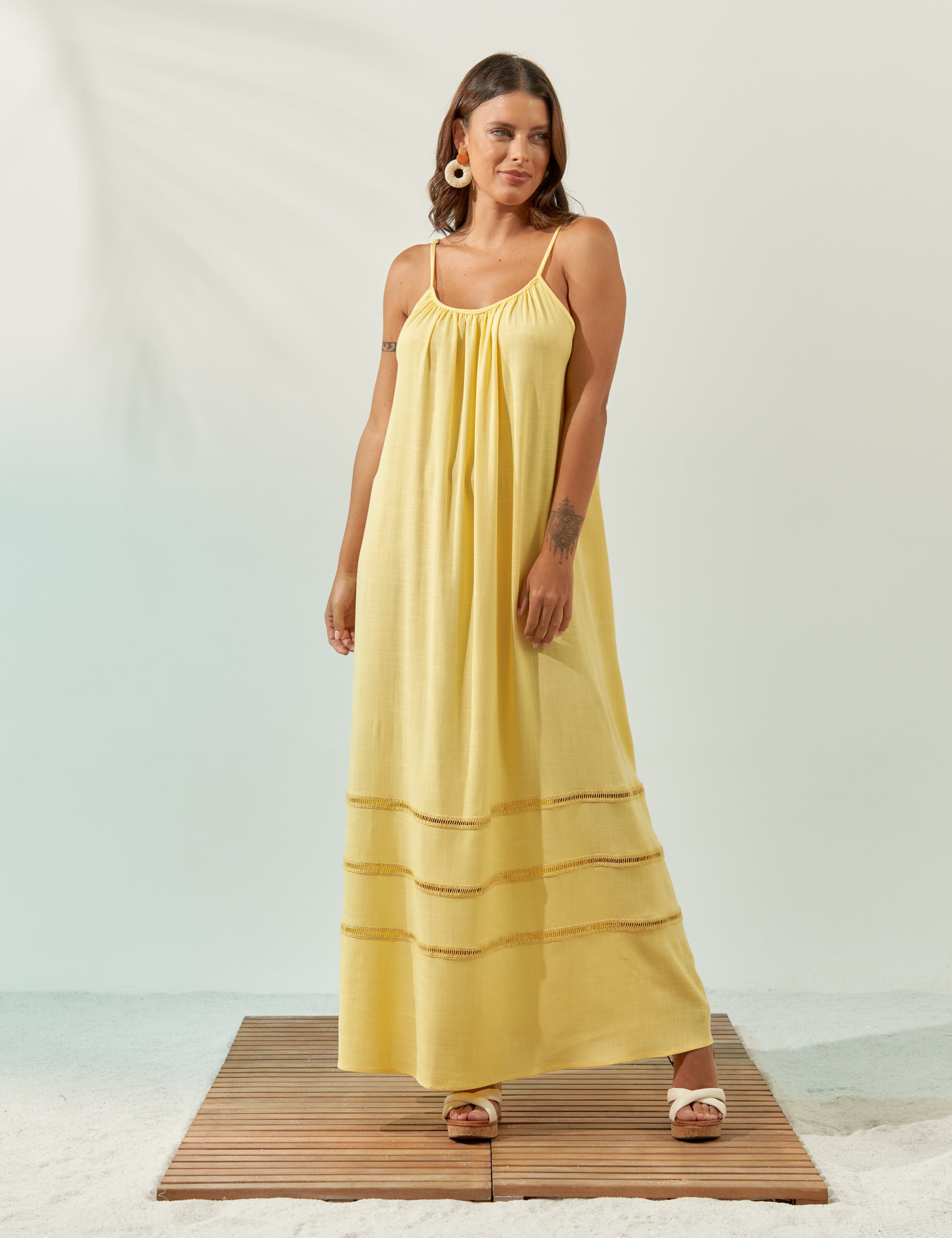 Vestido Trapézio Linho Amarelo Solar