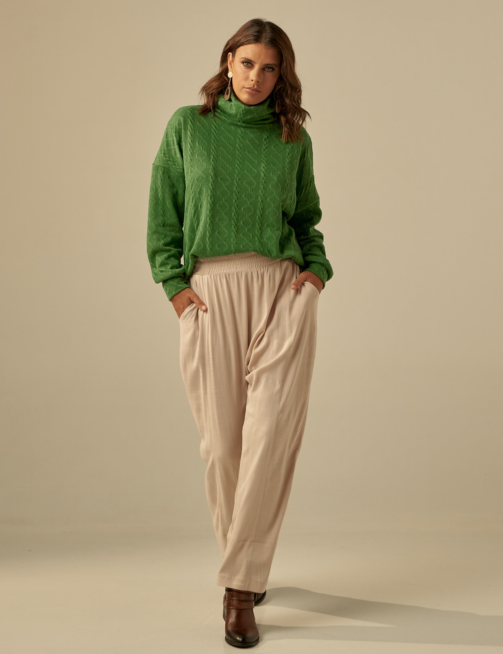 Cacharrel Tricô Folha