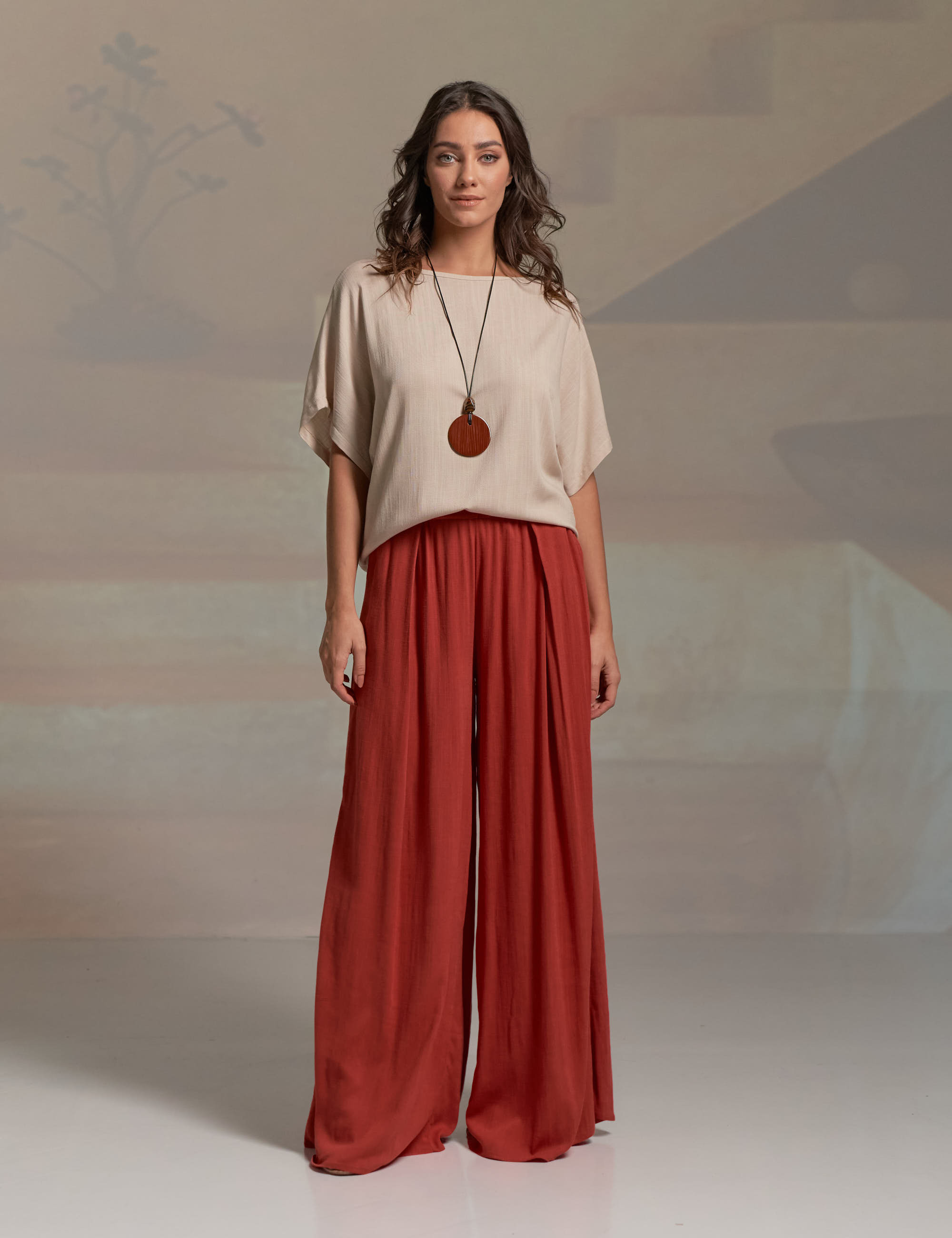 Calça Pantalona Linho Pregas Goiabada