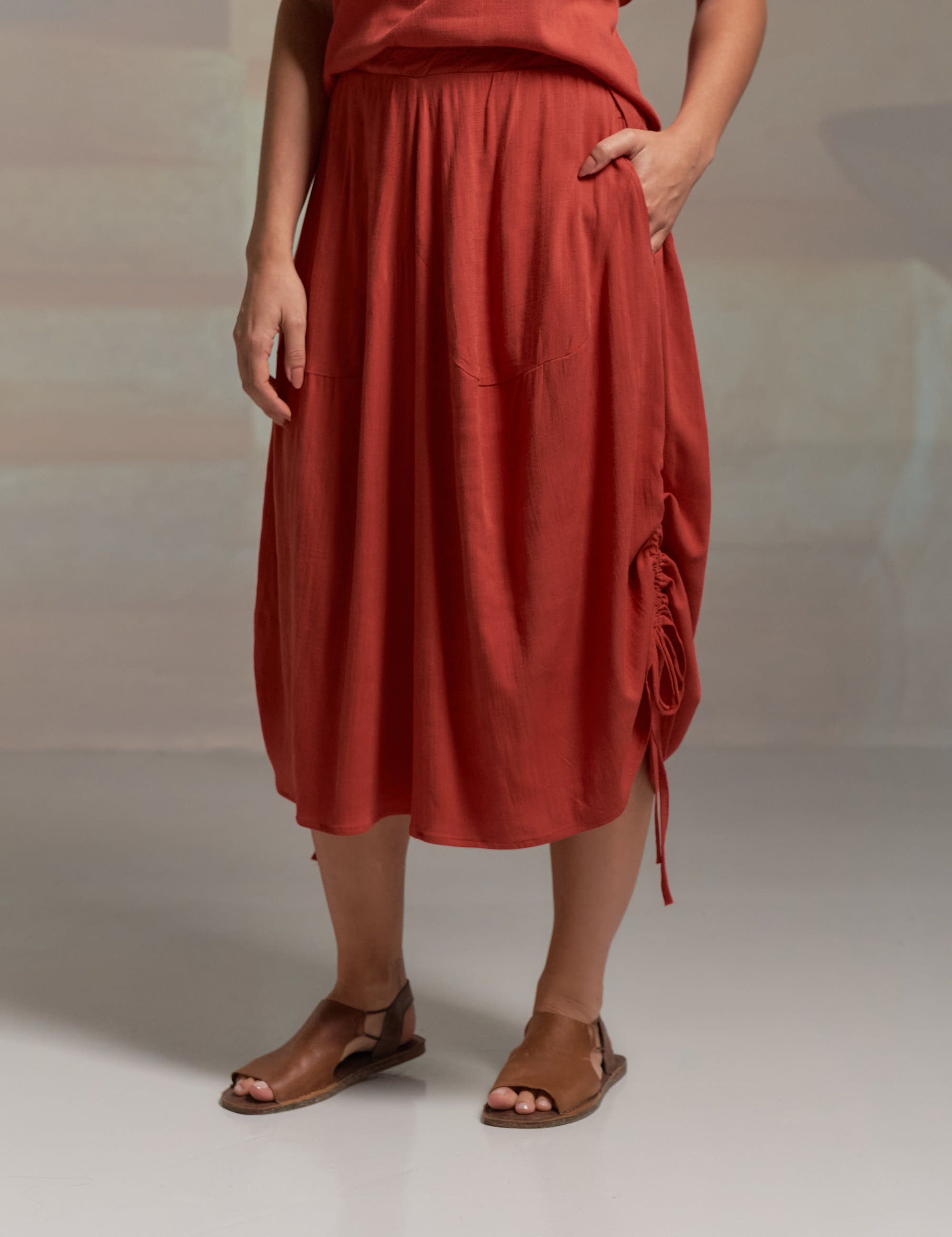 Calça Pantacourt Linho Goiabada