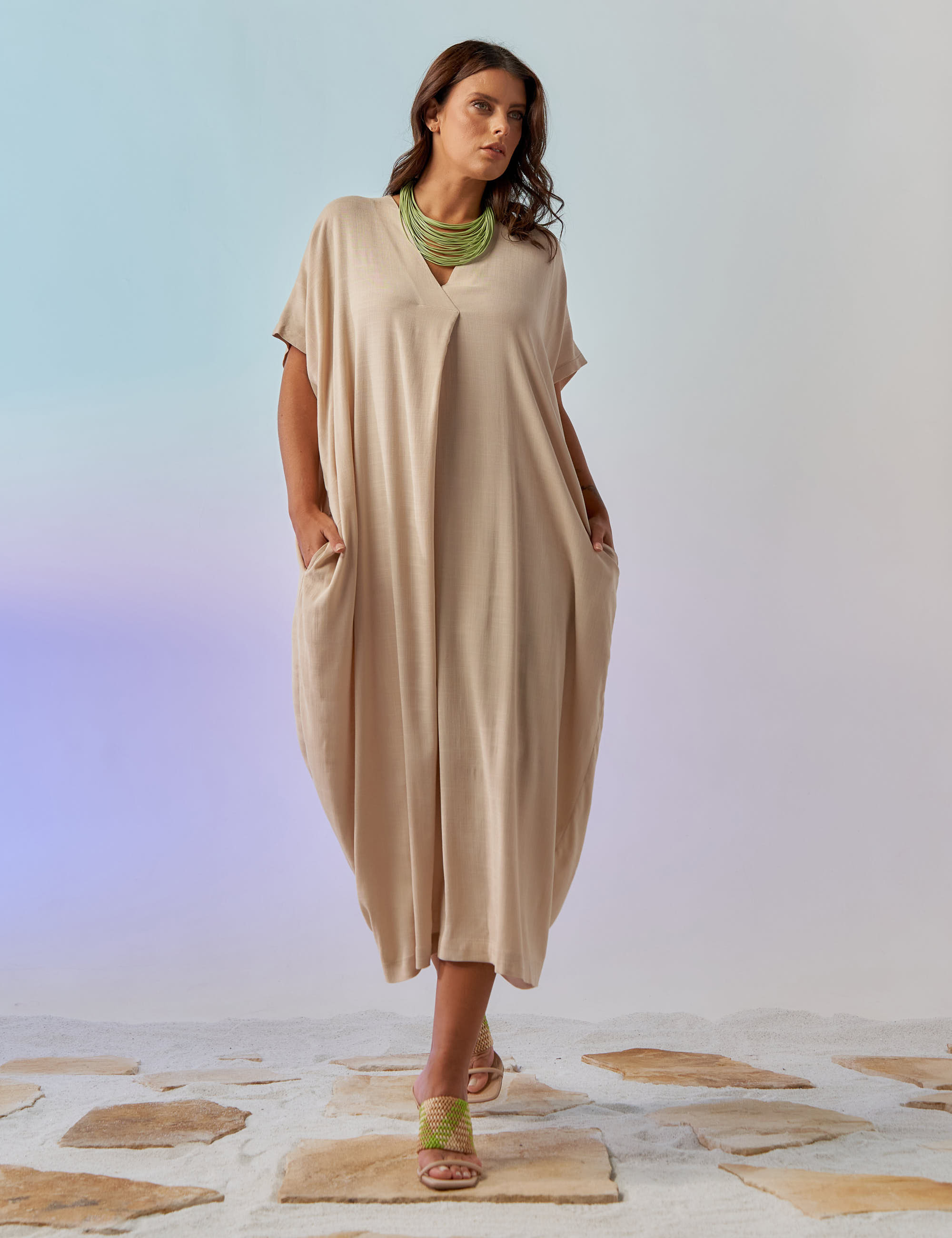 Vestido Linho Prega Bege Palha