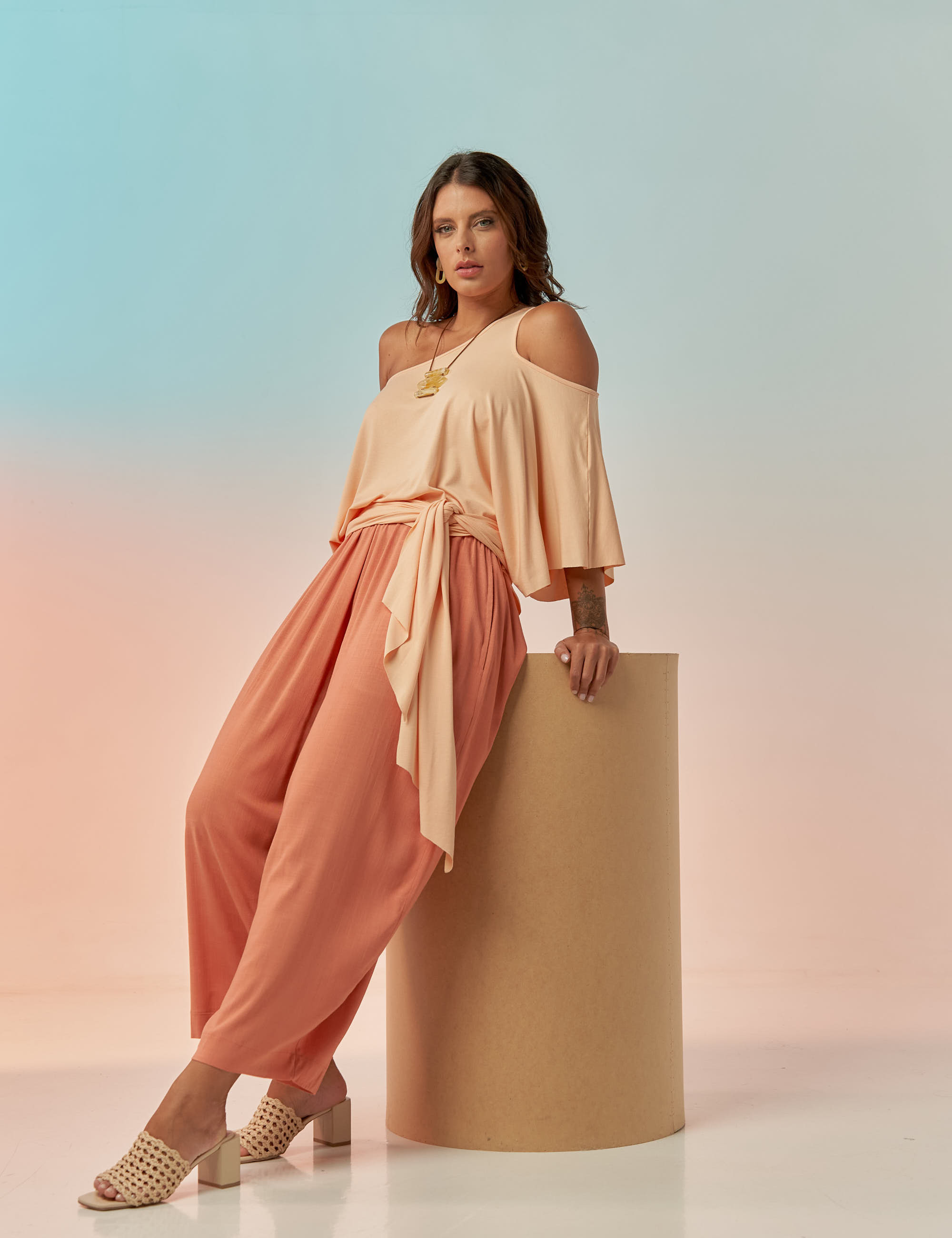 Blusa Abertura Ombros Faixa Pêssego