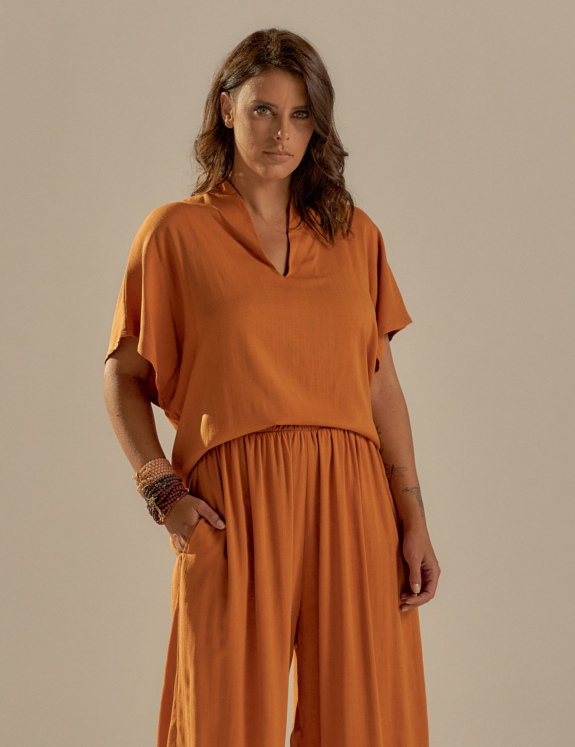 Blusa Gola Linho Cúrcuma