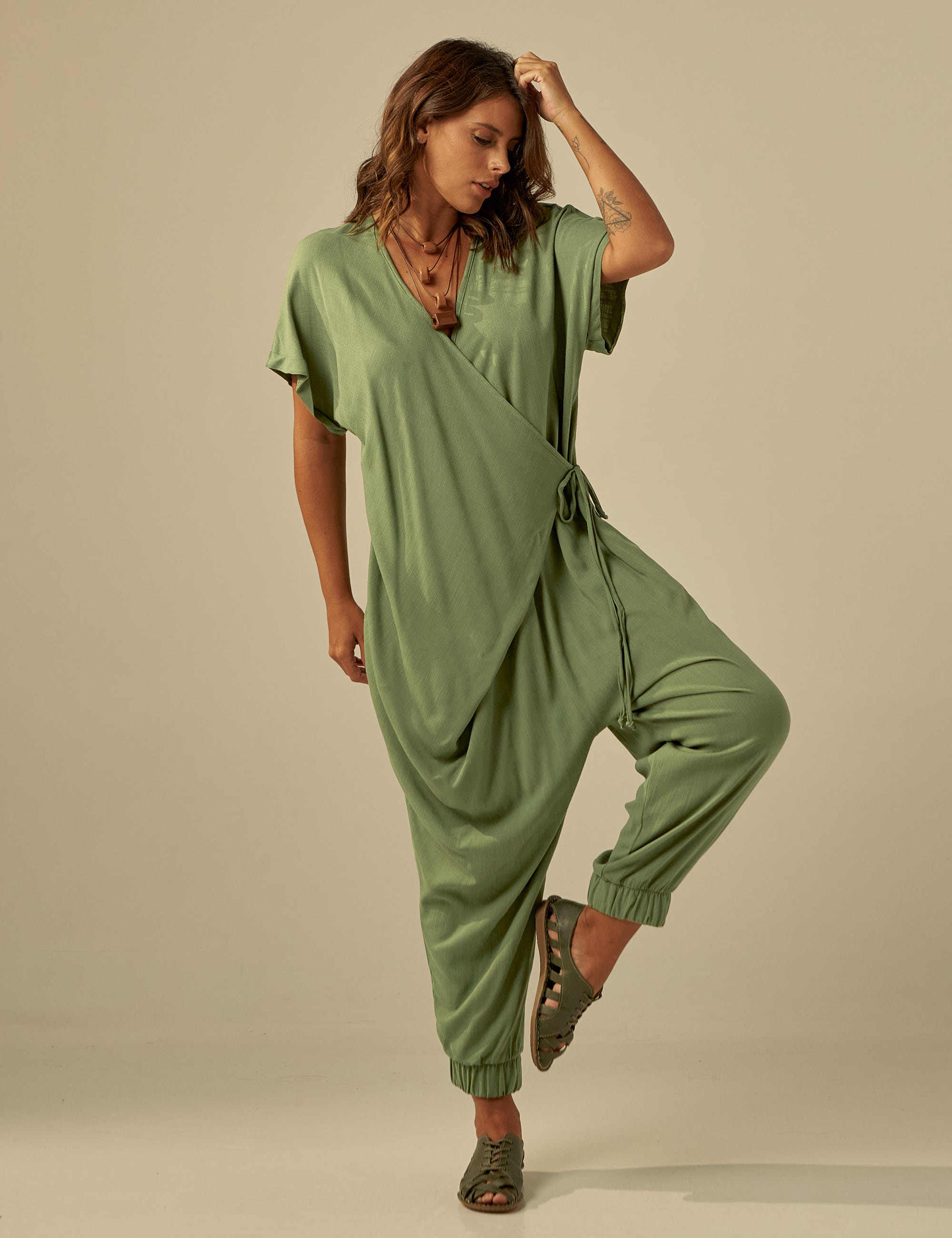 Macacão Pareo Azeitona