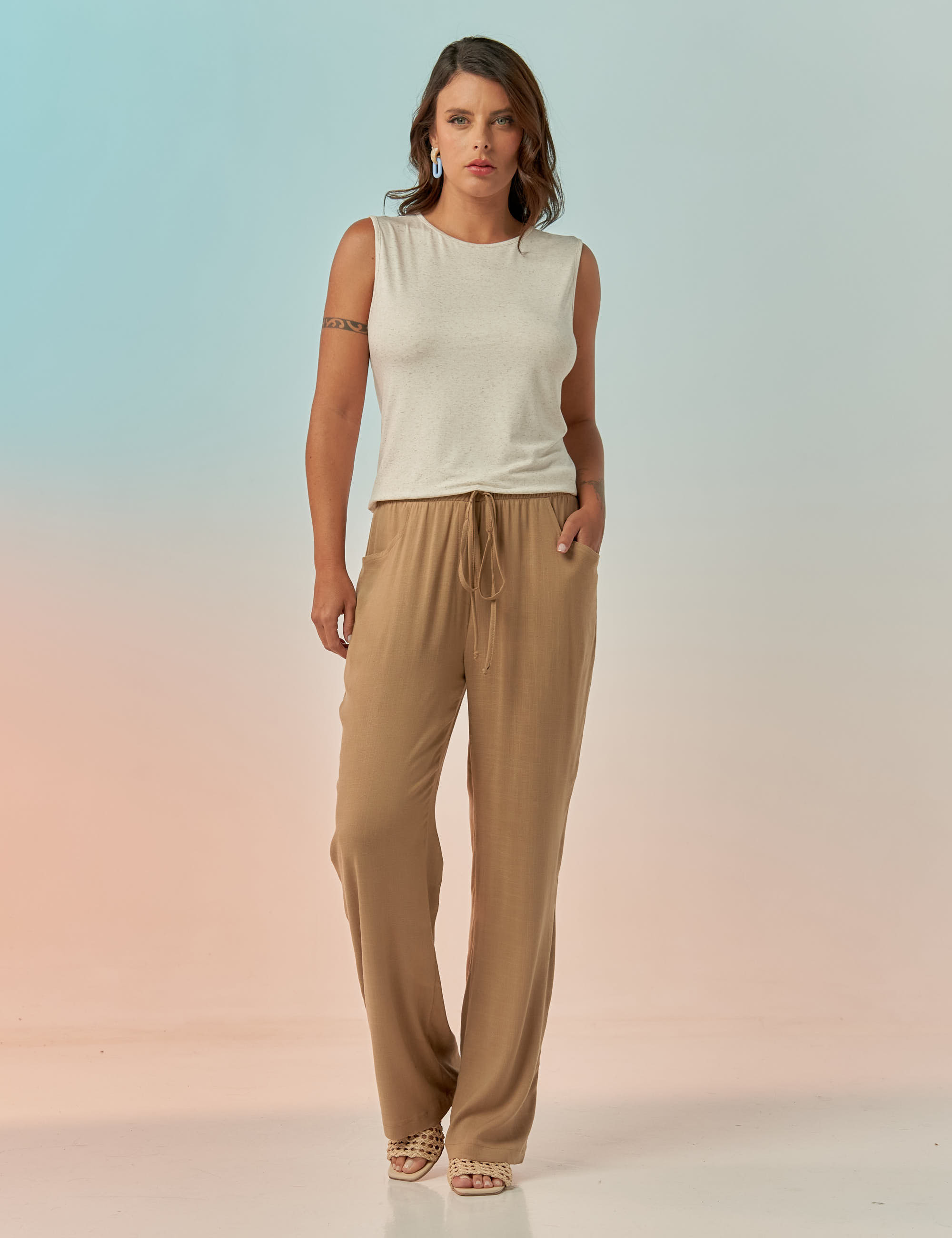 Calça Reta Linho Avelã